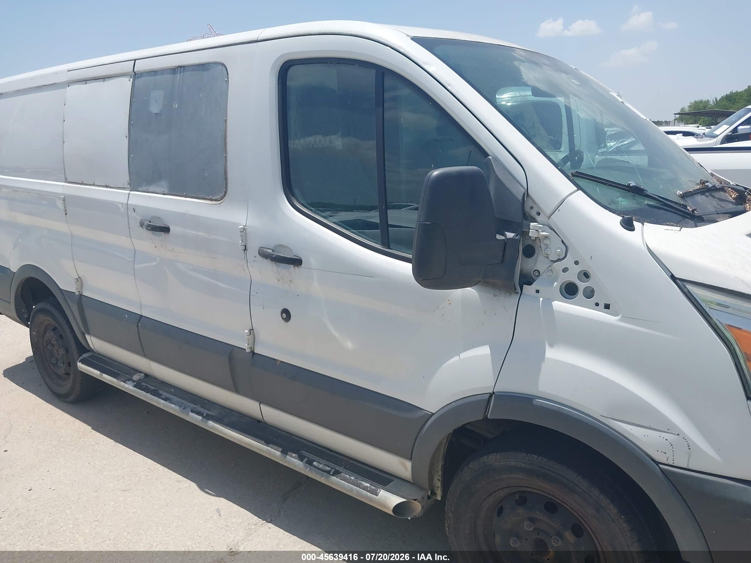 2015 Ford Transit-250   White vin: 1FTNR1ZMXFKA35004