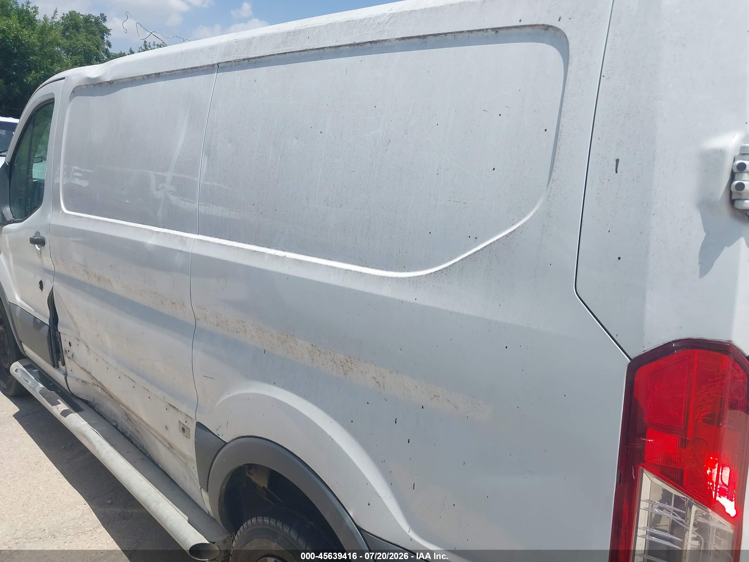 2015 Ford Transit-250   White vin: 1FTNR1ZMXFKA35004