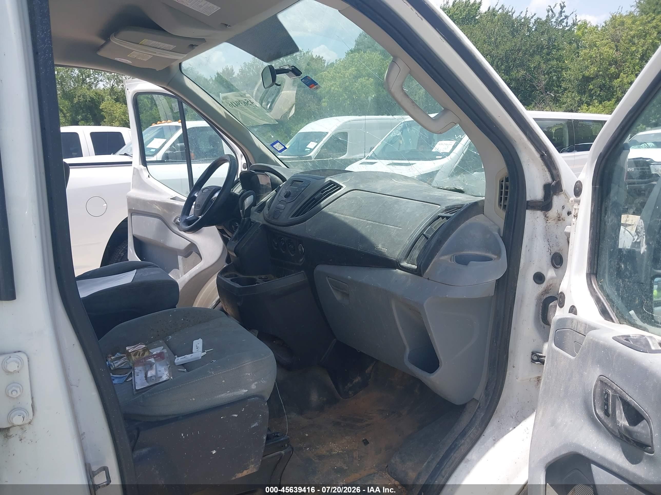 2015 Ford Transit-250   White vin: 1FTNR1ZMXFKA35004