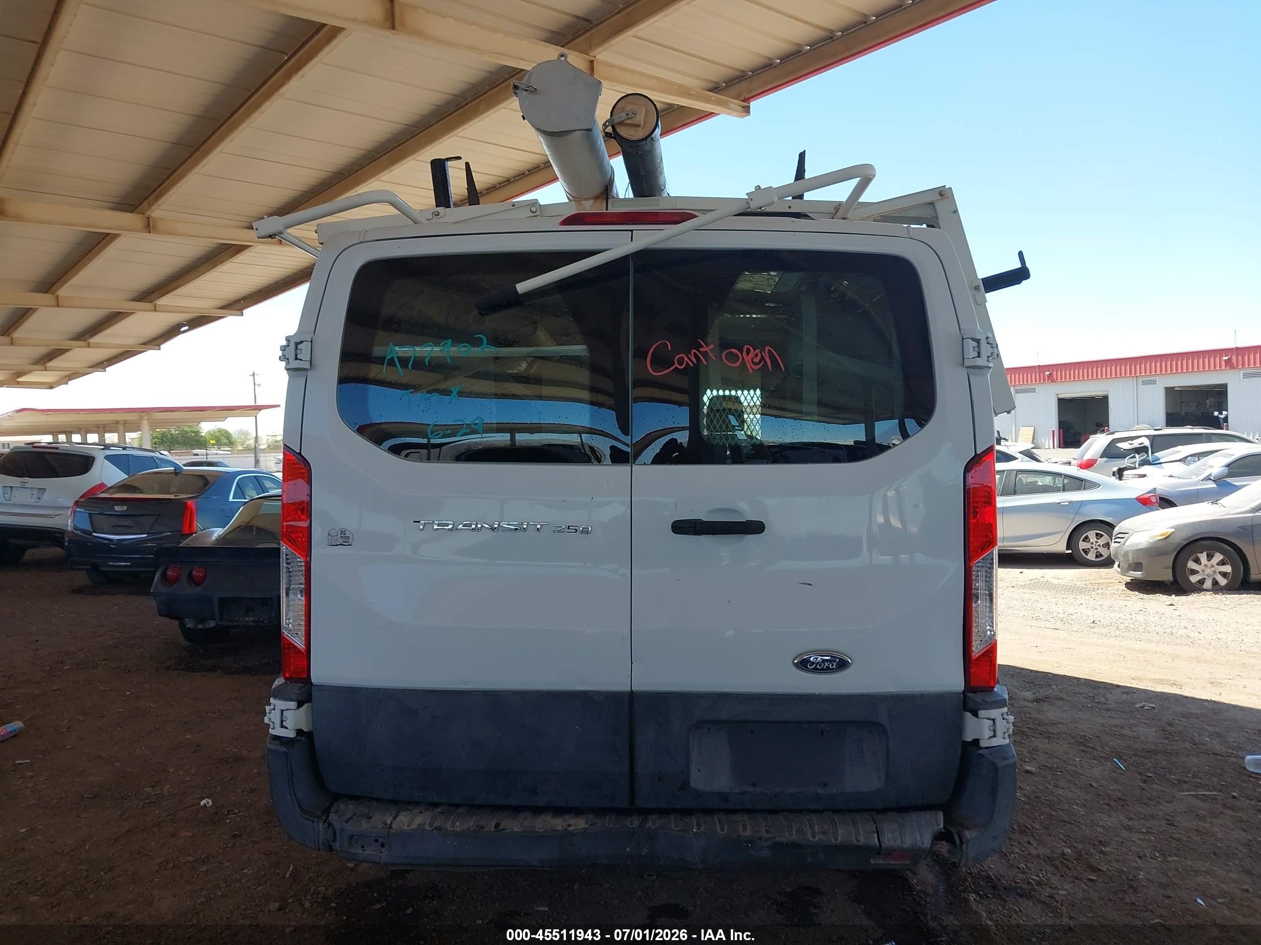 2015 Ford Transit-250   White vin: 1FTNR1ZMXFKA77902