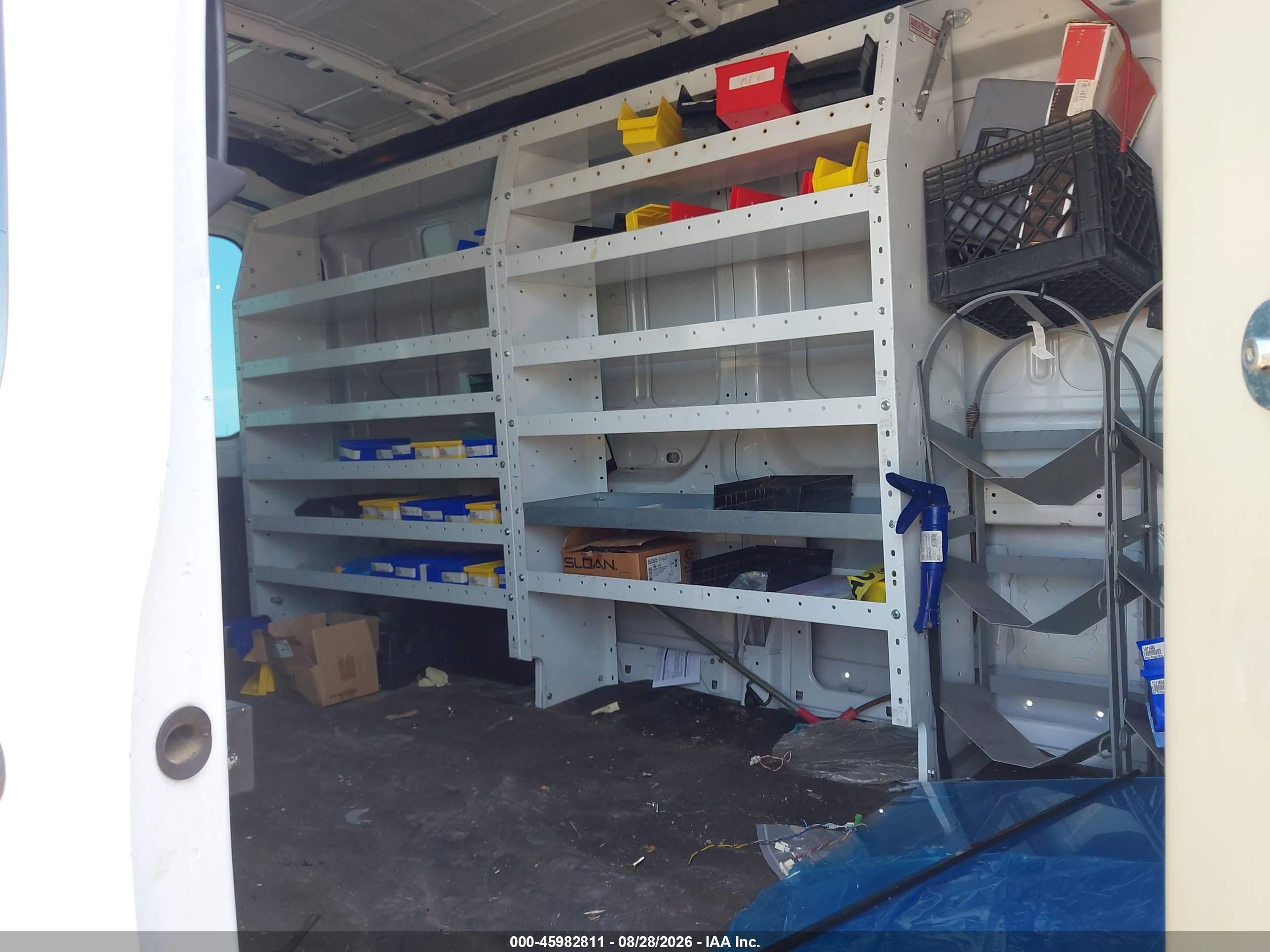 2015 Ford Transit-250   White vin: 1FTNR2CG8FKA04598