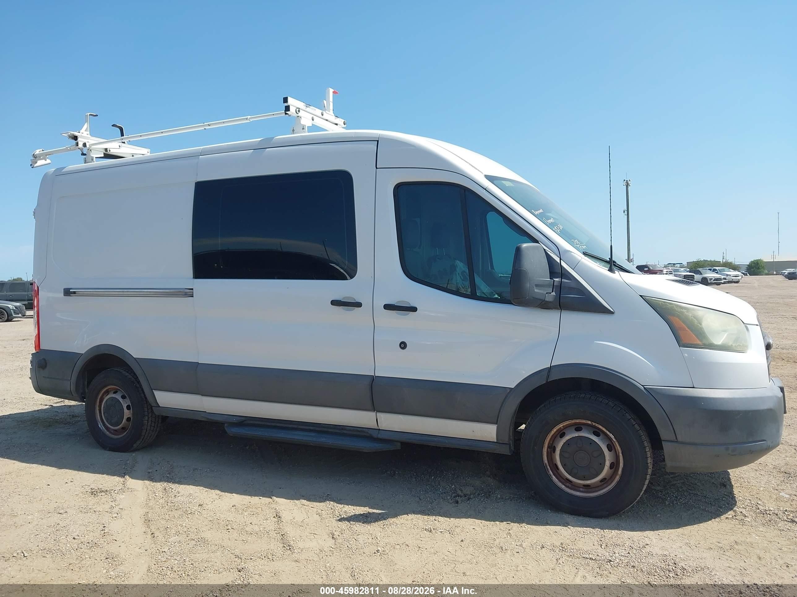2015 Ford Transit-250   White vin: 1FTNR2CG8FKA04598