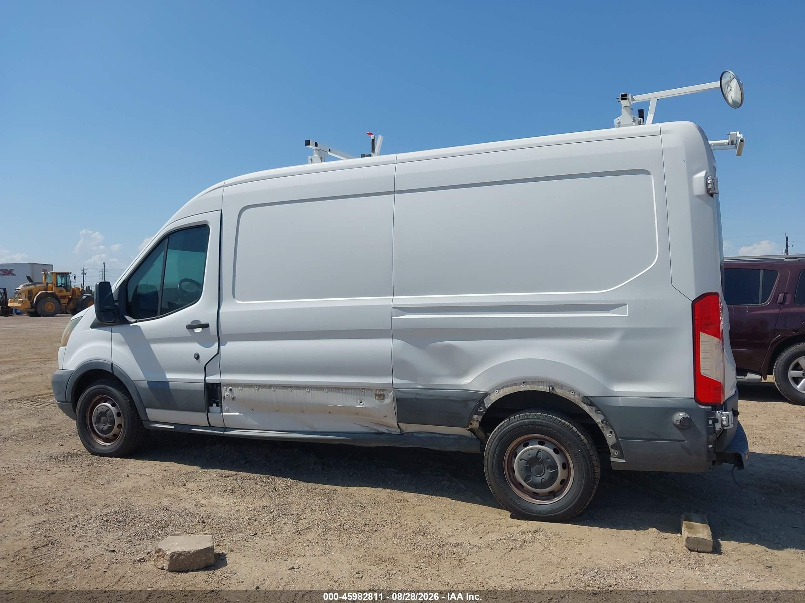2015 Ford Transit-250   White vin: 1FTNR2CG8FKA04598