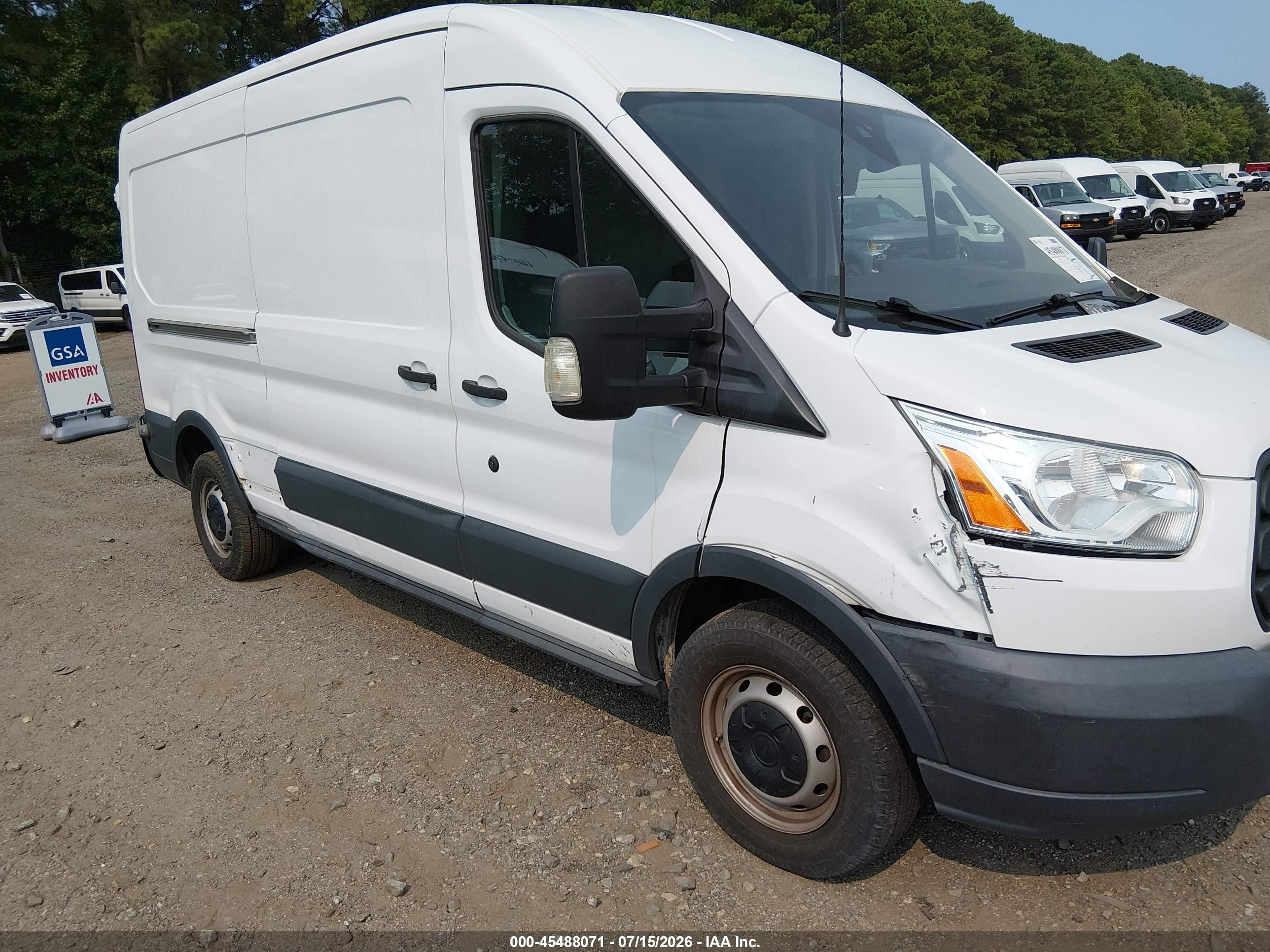 2015 Ford Transit-250   White vin: 1FTNR2CG8FKA81150