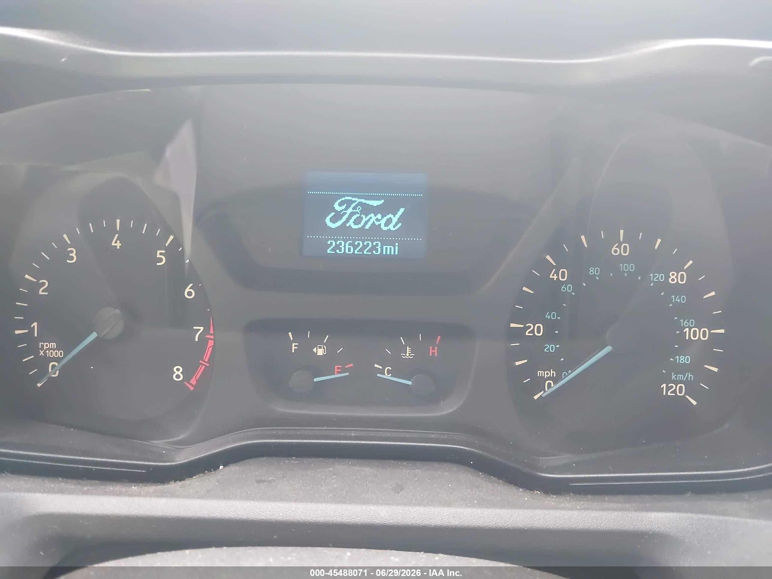 2015 Ford Transit-250   White vin: 1FTNR2CG8FKA81150