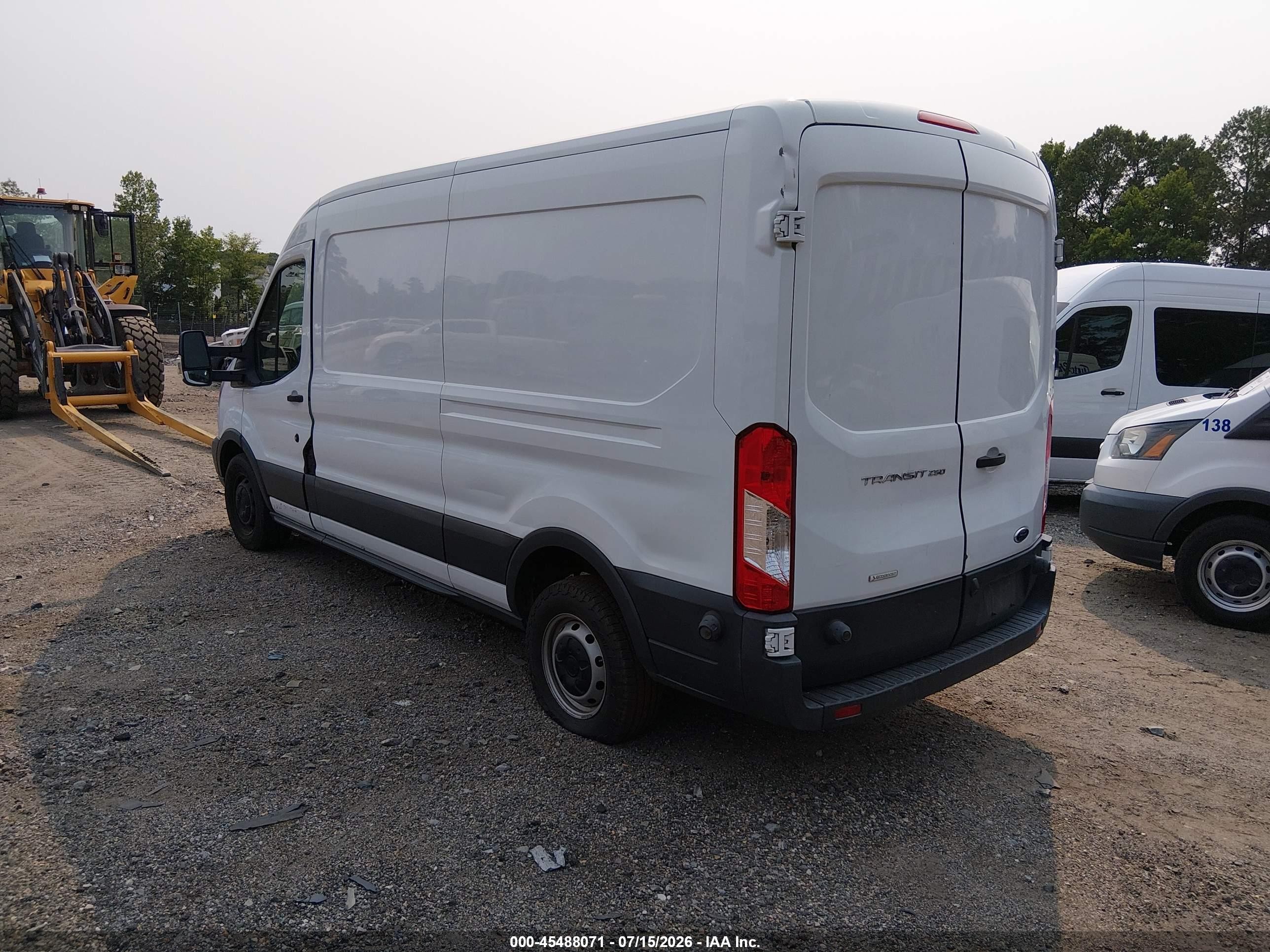 2015 Ford Transit-250   White vin: 1FTNR2CG8FKA81150