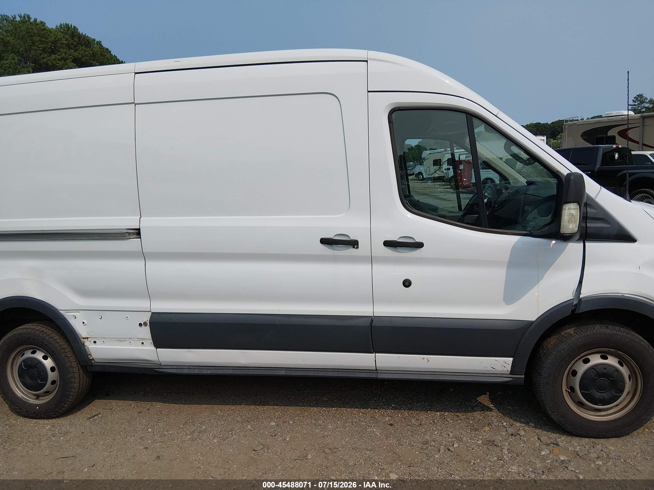 2015 Ford Transit-250   White vin: 1FTNR2CG8FKA81150