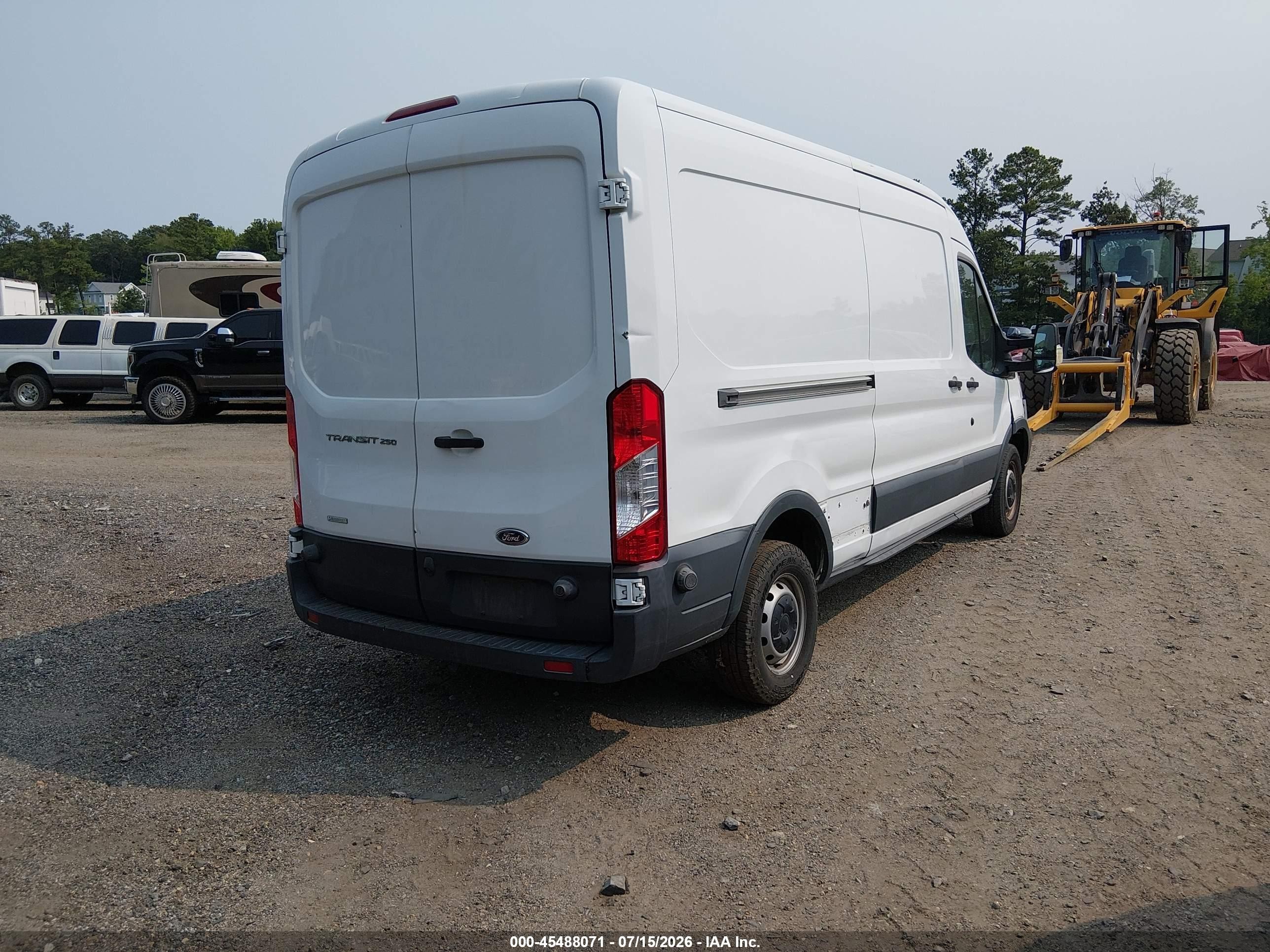 2015 Ford Transit-250   White vin: 1FTNR2CG8FKA81150