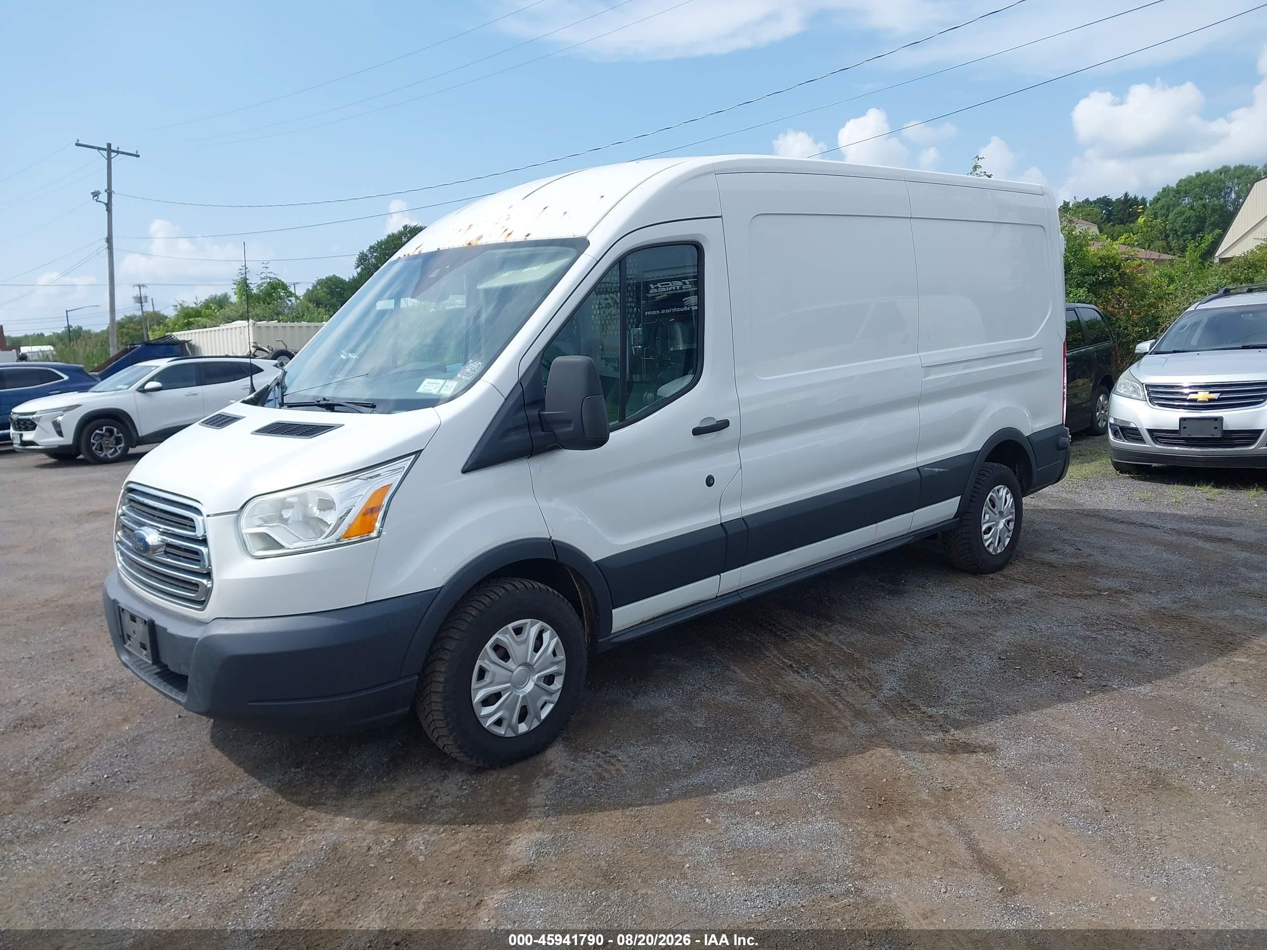 2015 Ford Transit-250   White vin: 1FTNR2CG9FKB28640