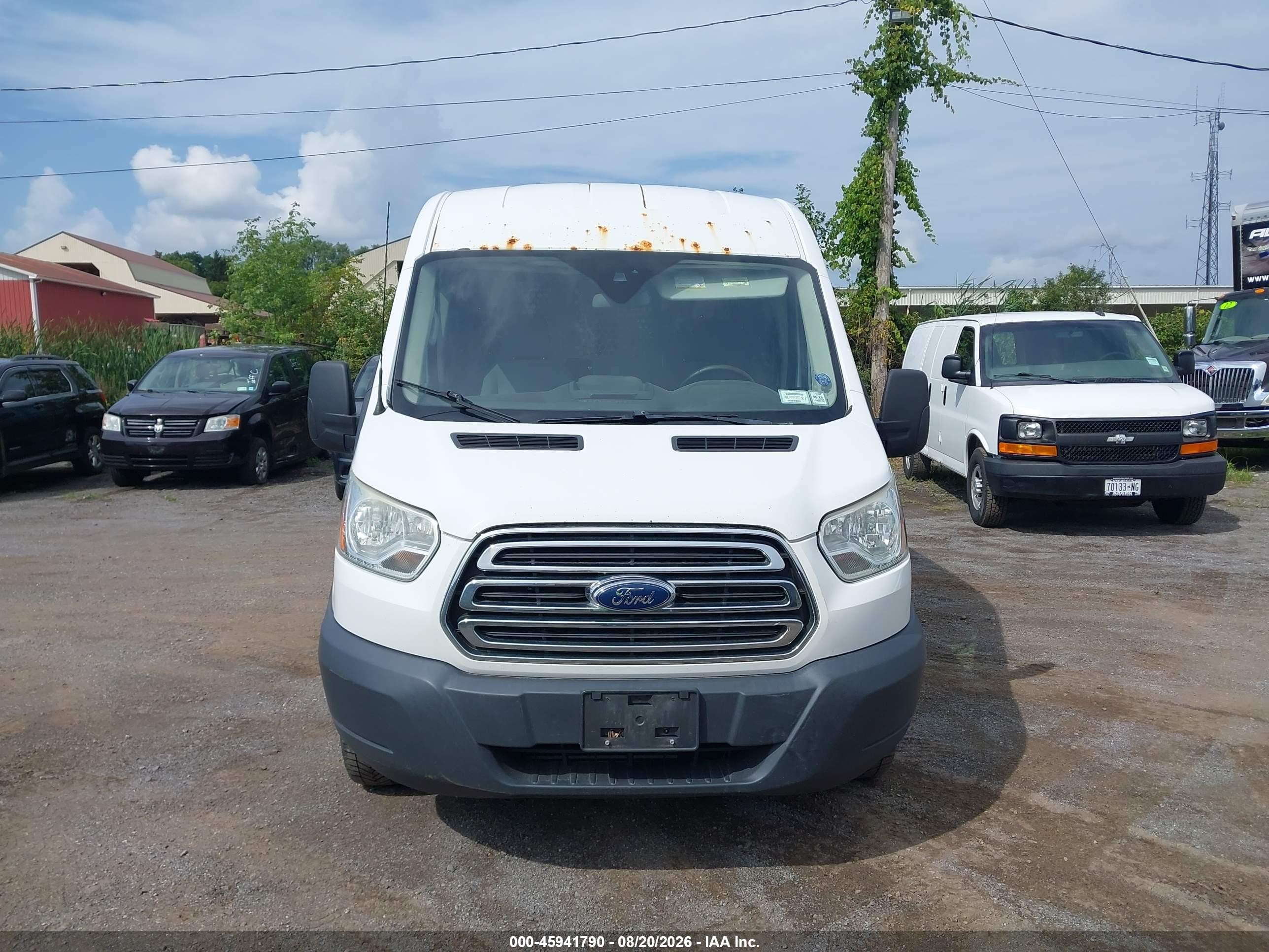 2015 Ford Transit-250   White vin: 1FTNR2CG9FKB28640