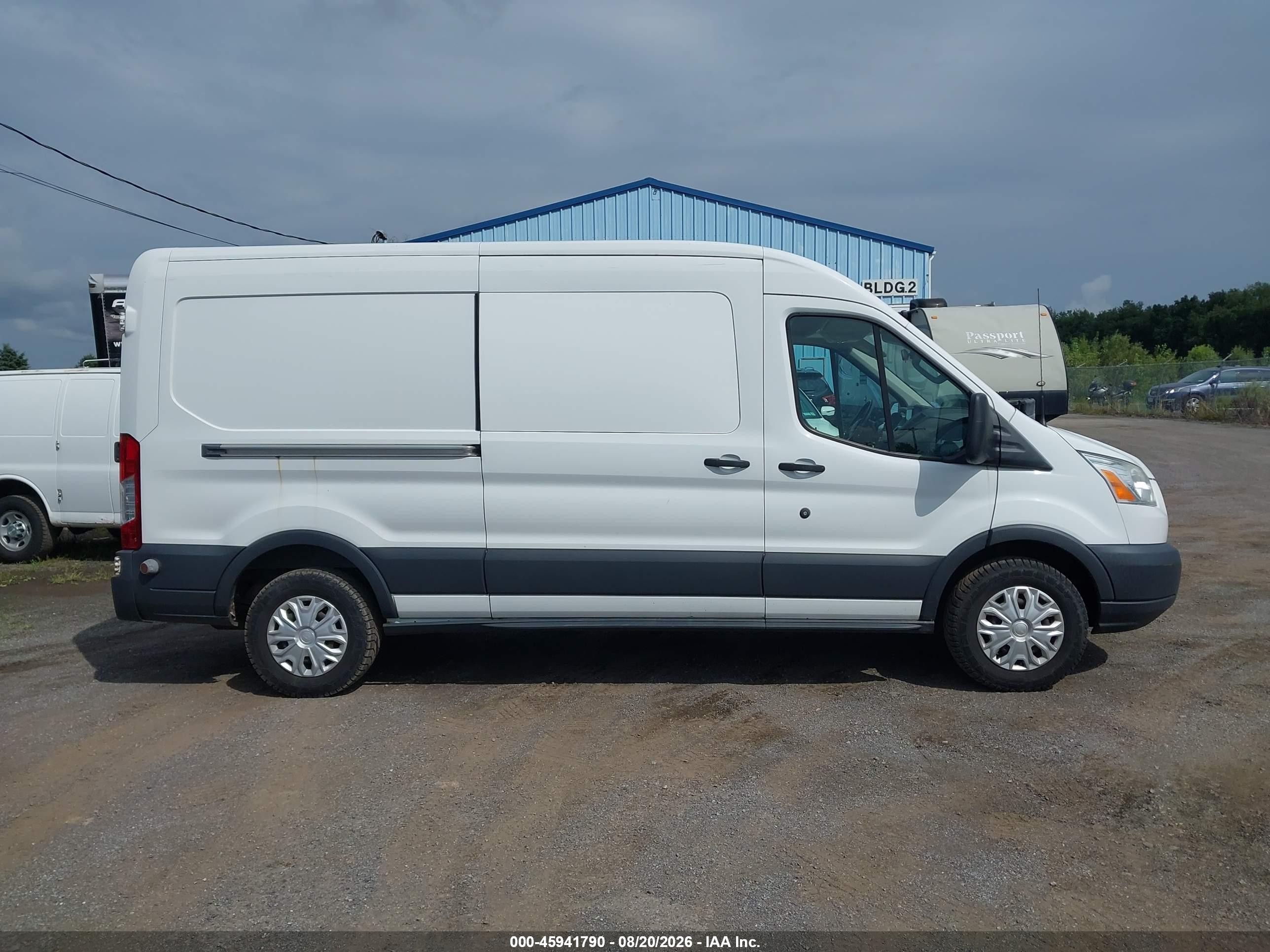 2015 Ford Transit-250   White vin: 1FTNR2CG9FKB28640