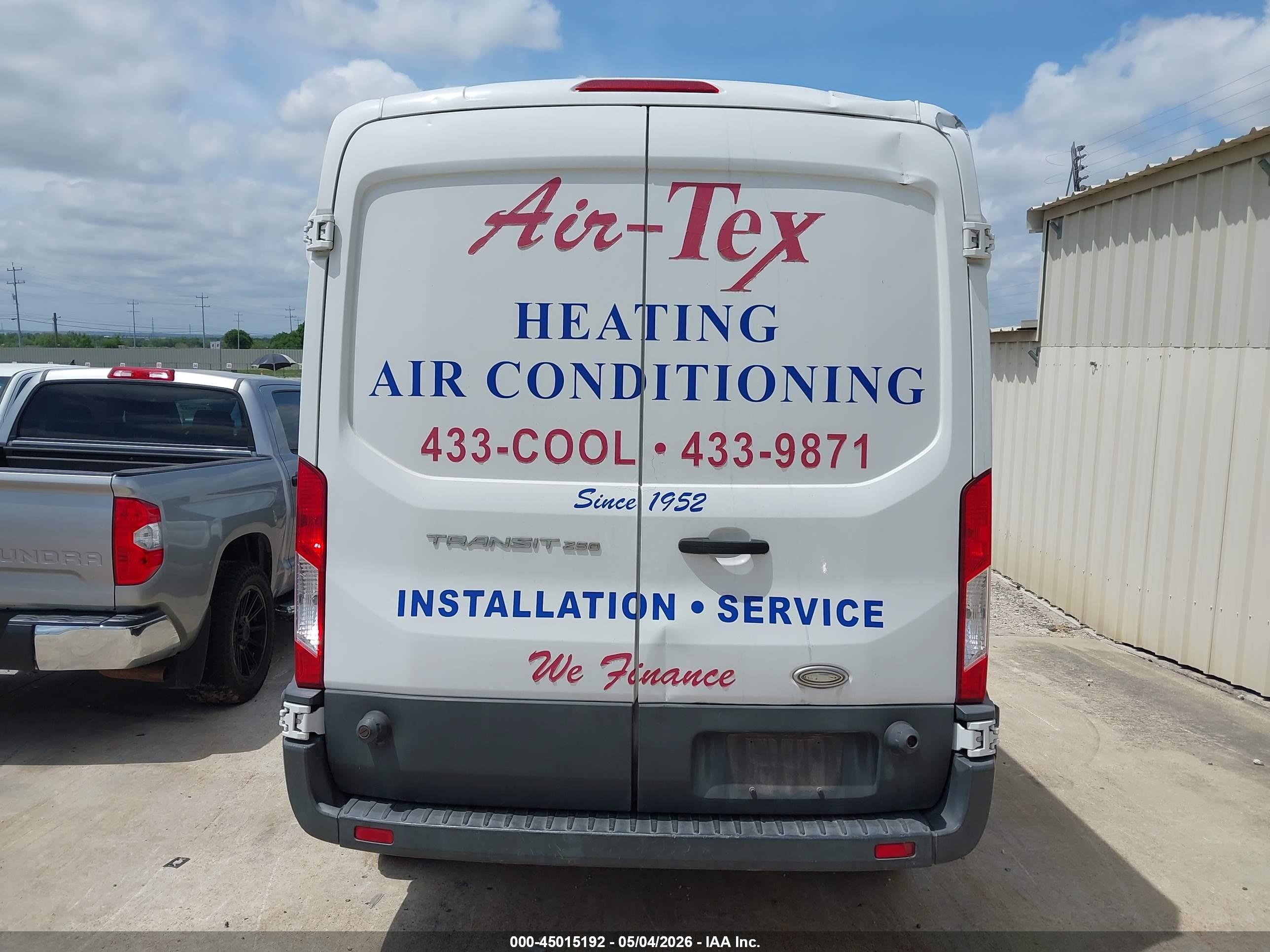 2015 Ford Transit-250   White vin: 1FTNR2CM1FKA58301