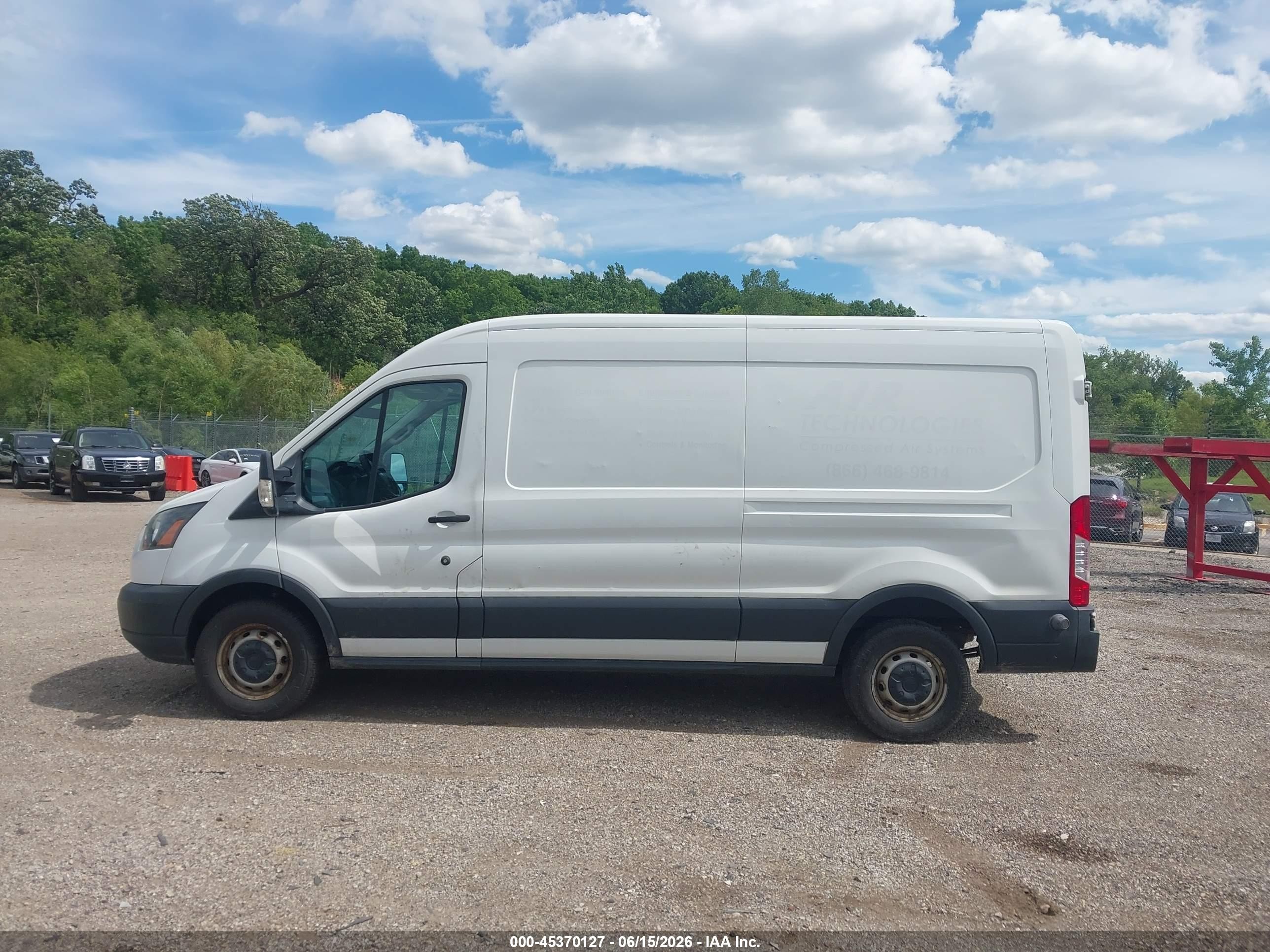 2015 Ford Transit-250   White vin: 1FTNR2CM3FKA59093