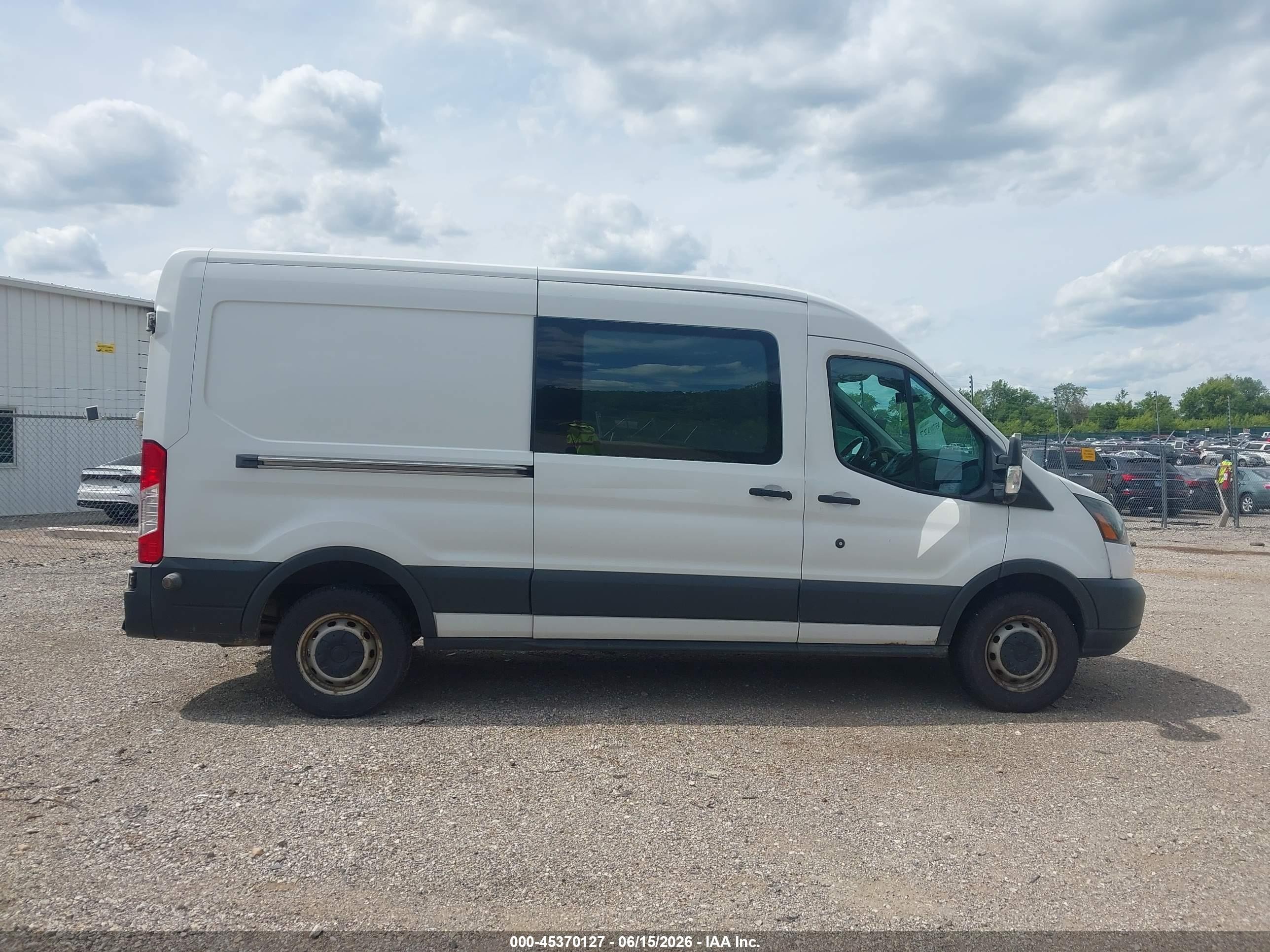 2015 Ford Transit-250   White vin: 1FTNR2CM3FKA59093