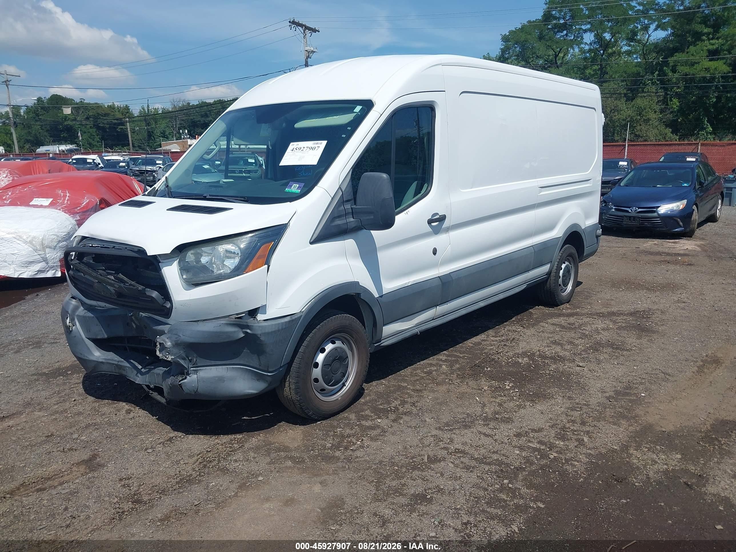 2015 Ford Transit-250   White vin: 1FTNR2CM3FKA80641