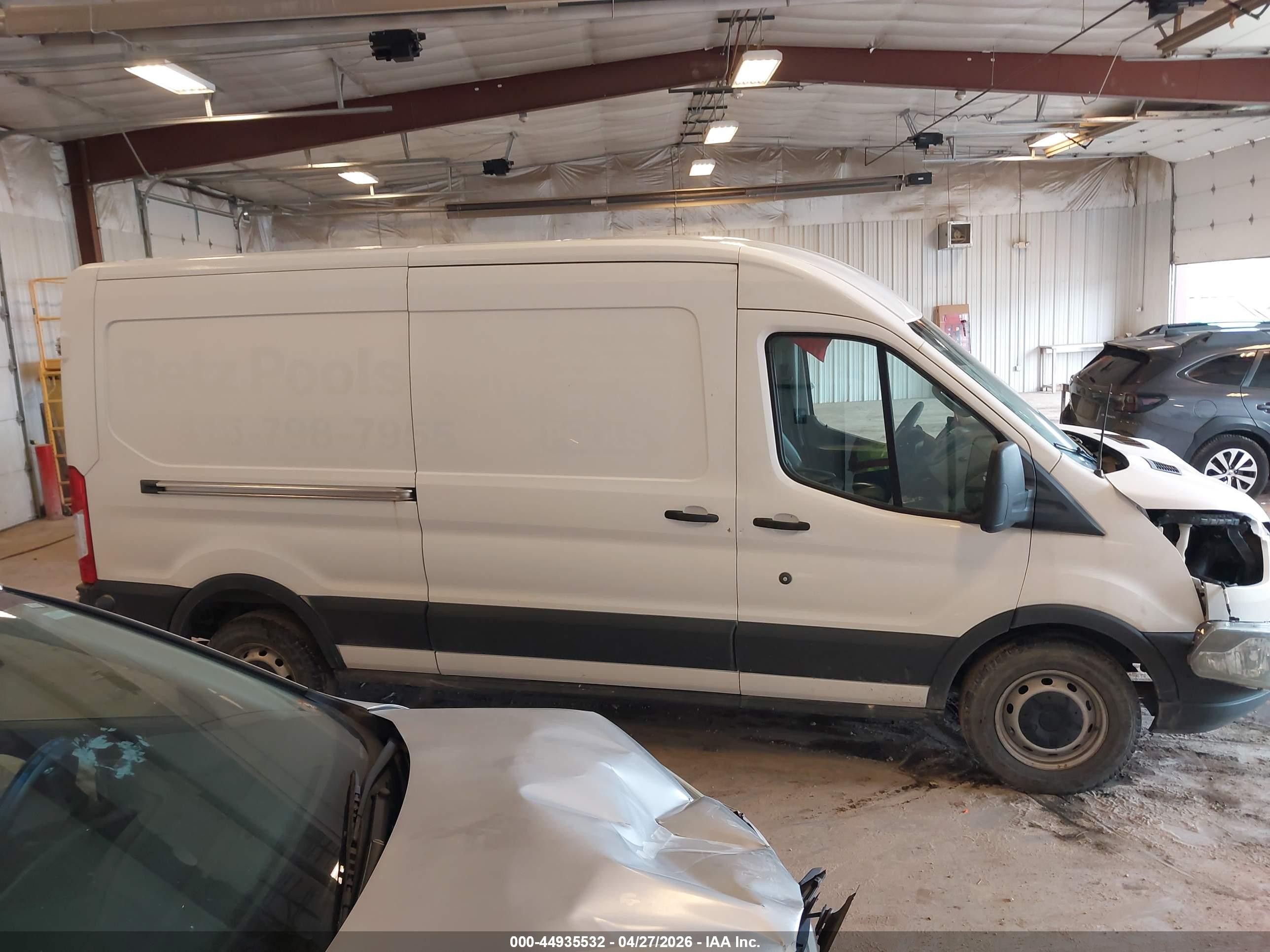 2015 Ford Transit-250   White vin: 1FTNR2CM4FKA69177