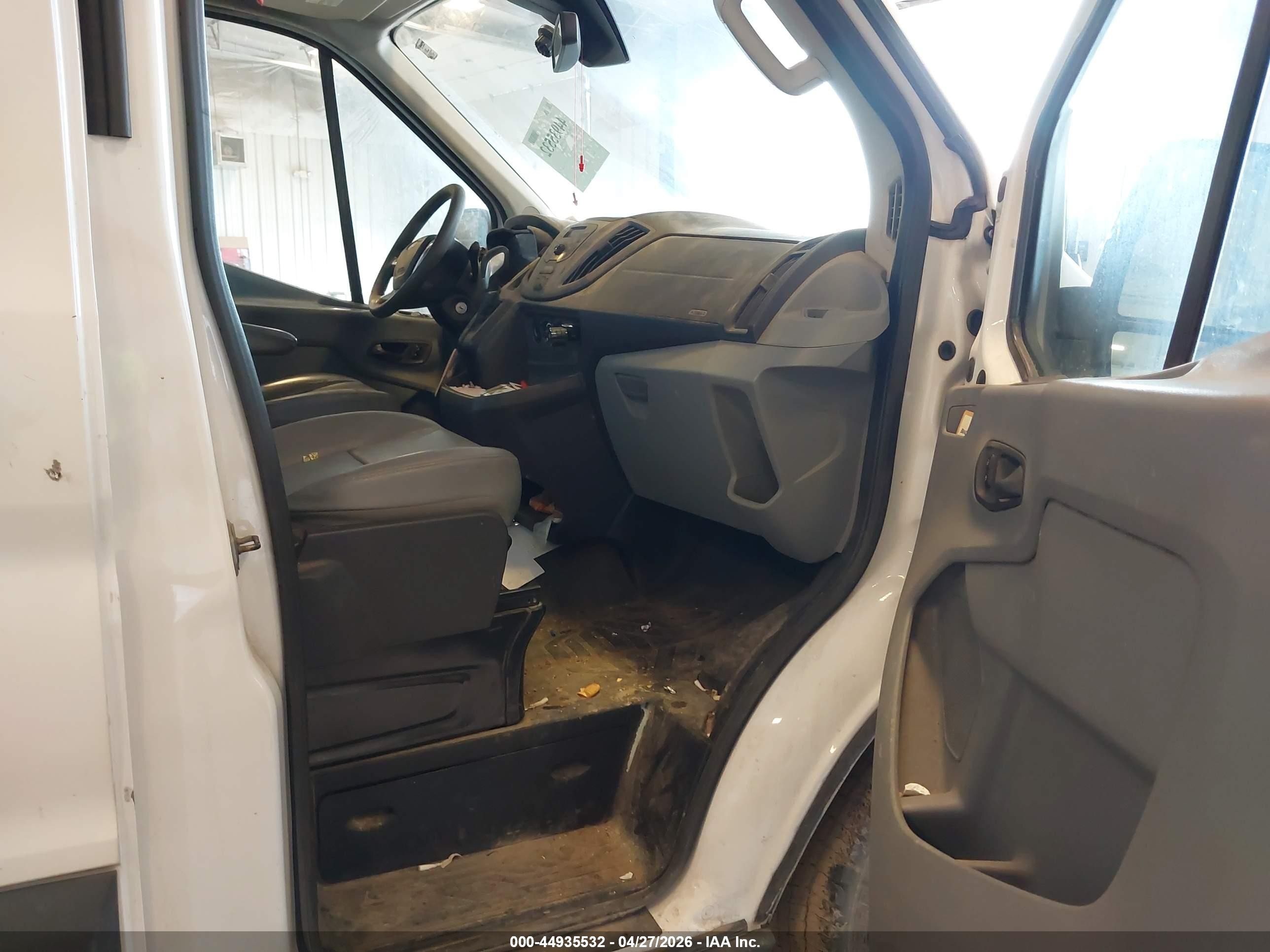 2015 Ford Transit-250   White vin: 1FTNR2CM4FKA69177
