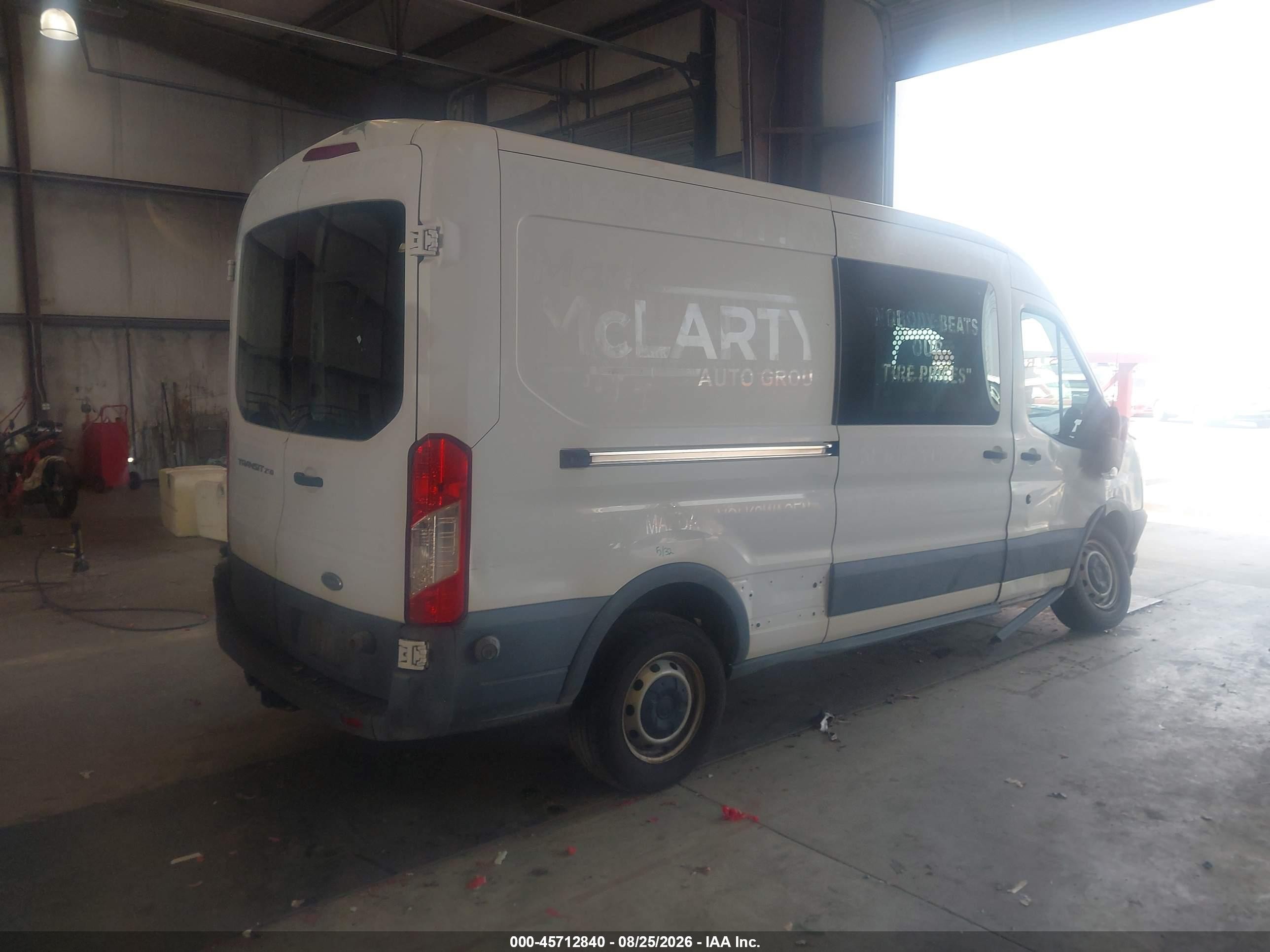 2015 Ford Transit-250   White vin: 1FTNR2CM5FKA06136