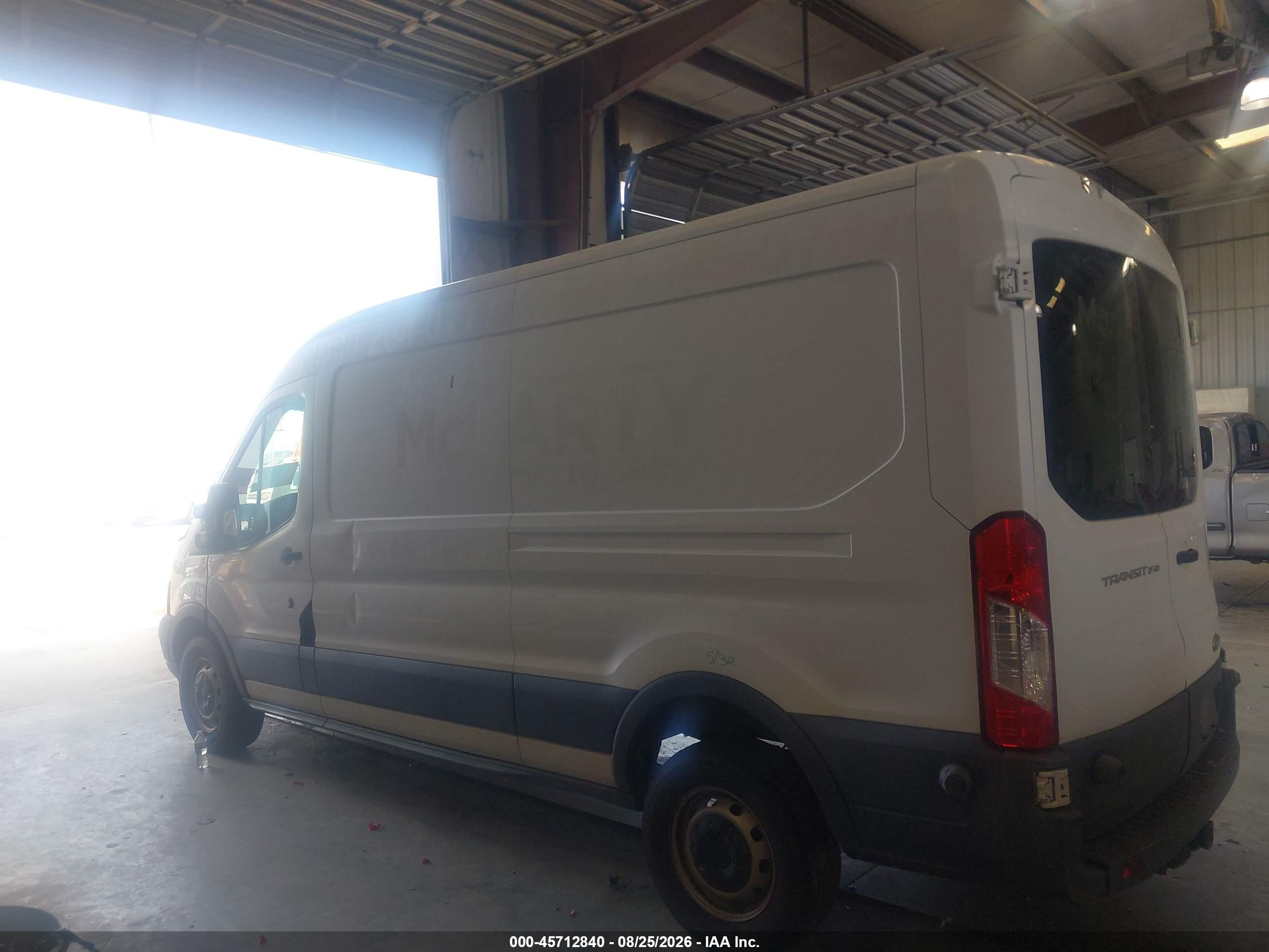 2015 Ford Transit-250   White vin: 1FTNR2CM5FKA06136