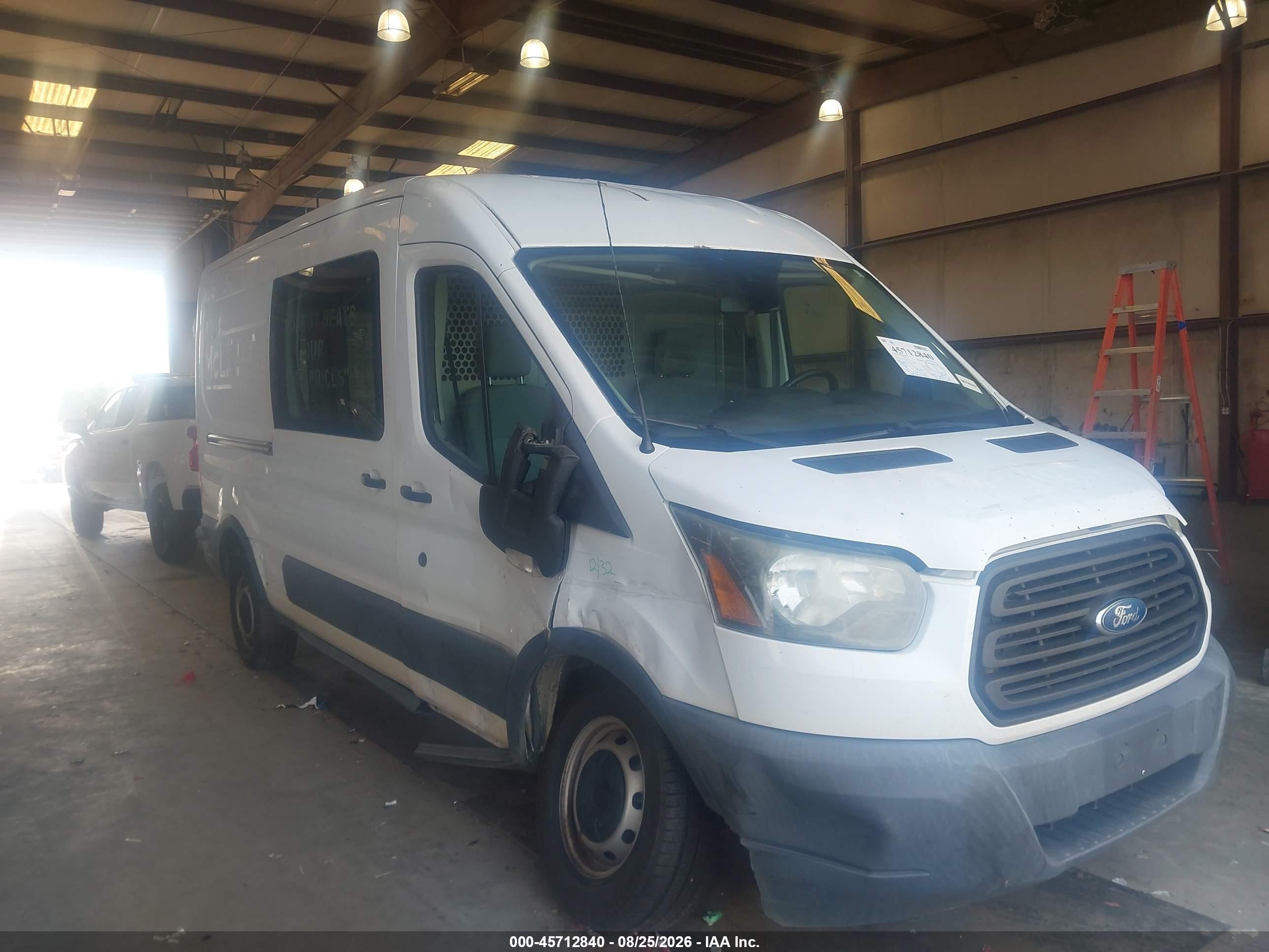 2015 Ford Transit-250   White vin: 1FTNR2CM5FKA06136