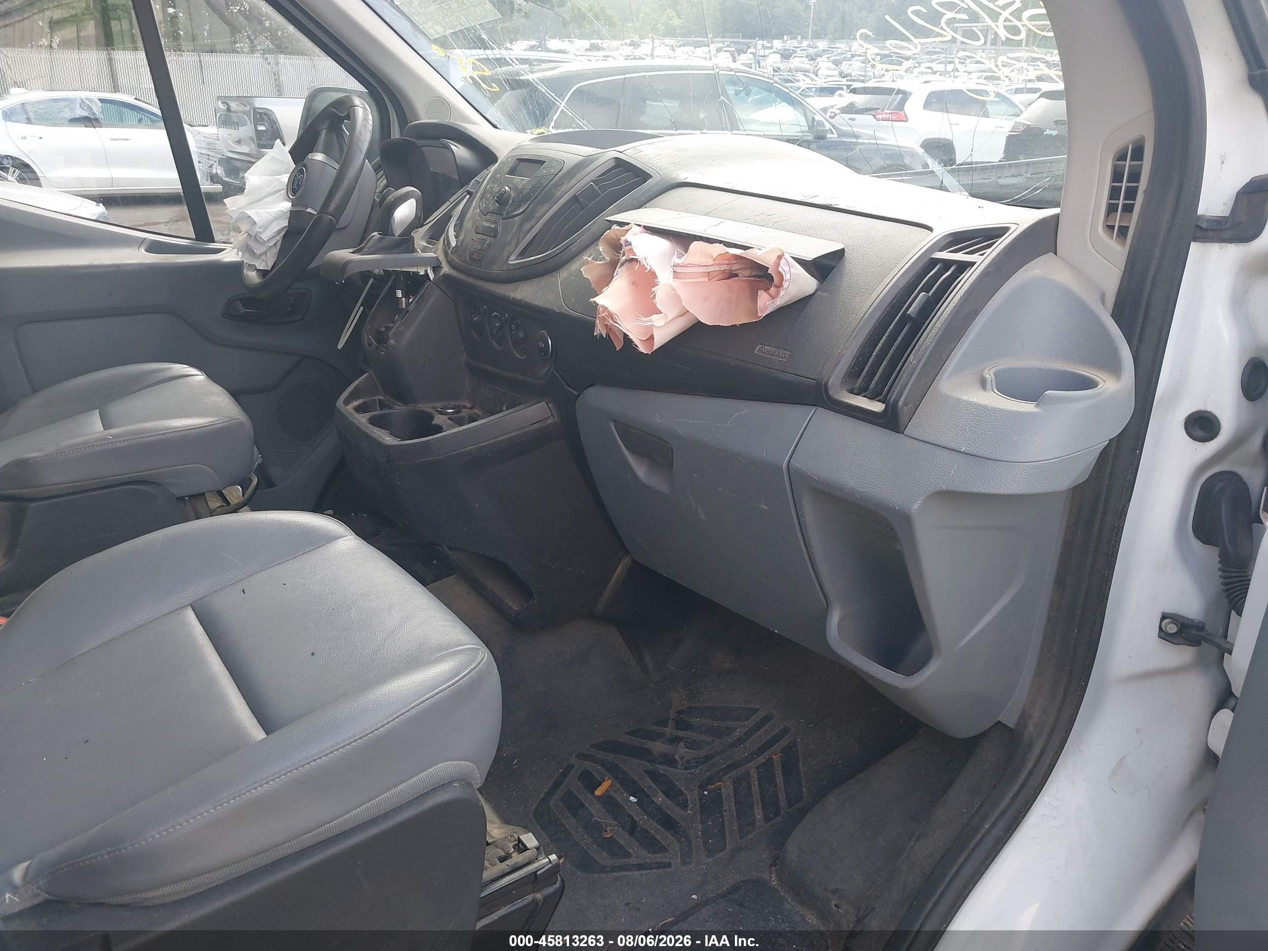 2015 Ford Transit-250   White vin: 1FTNR2CM5FKA93021