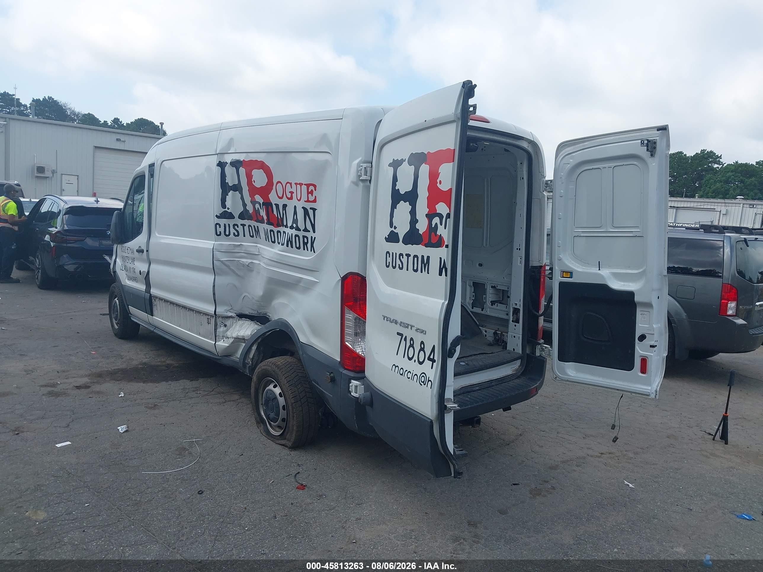 2015 Ford Transit-250   White vin: 1FTNR2CM5FKA93021