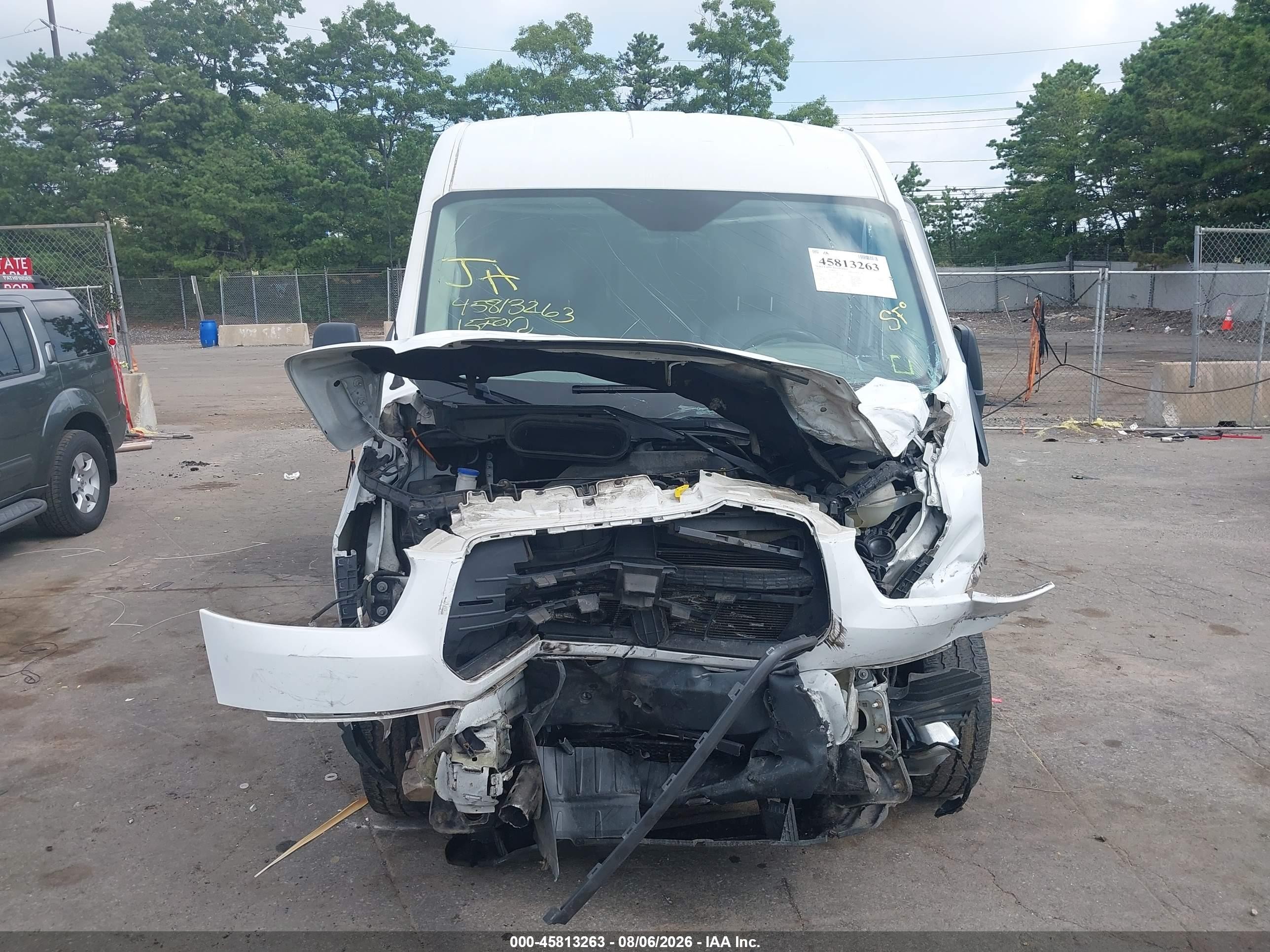 2015 Ford Transit-250   White vin: 1FTNR2CM5FKA93021