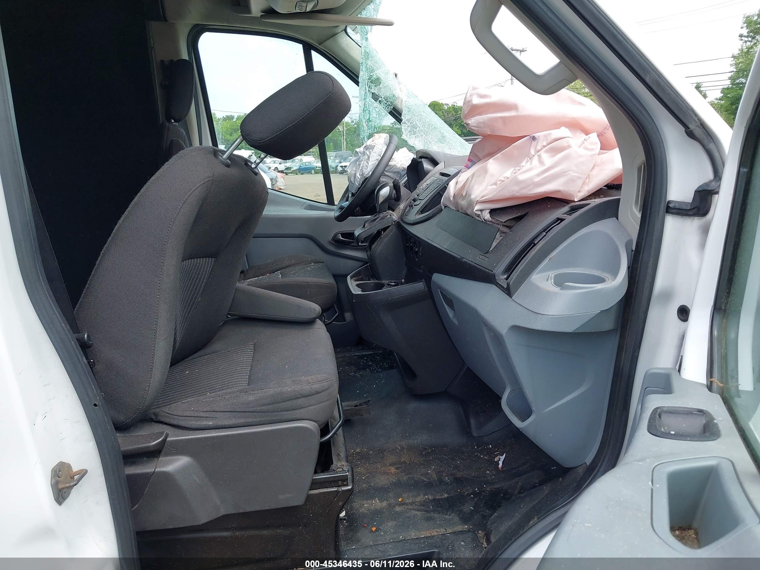 2015 Ford Transit-250 White vin: 1FTNR2CM7FKA05019
