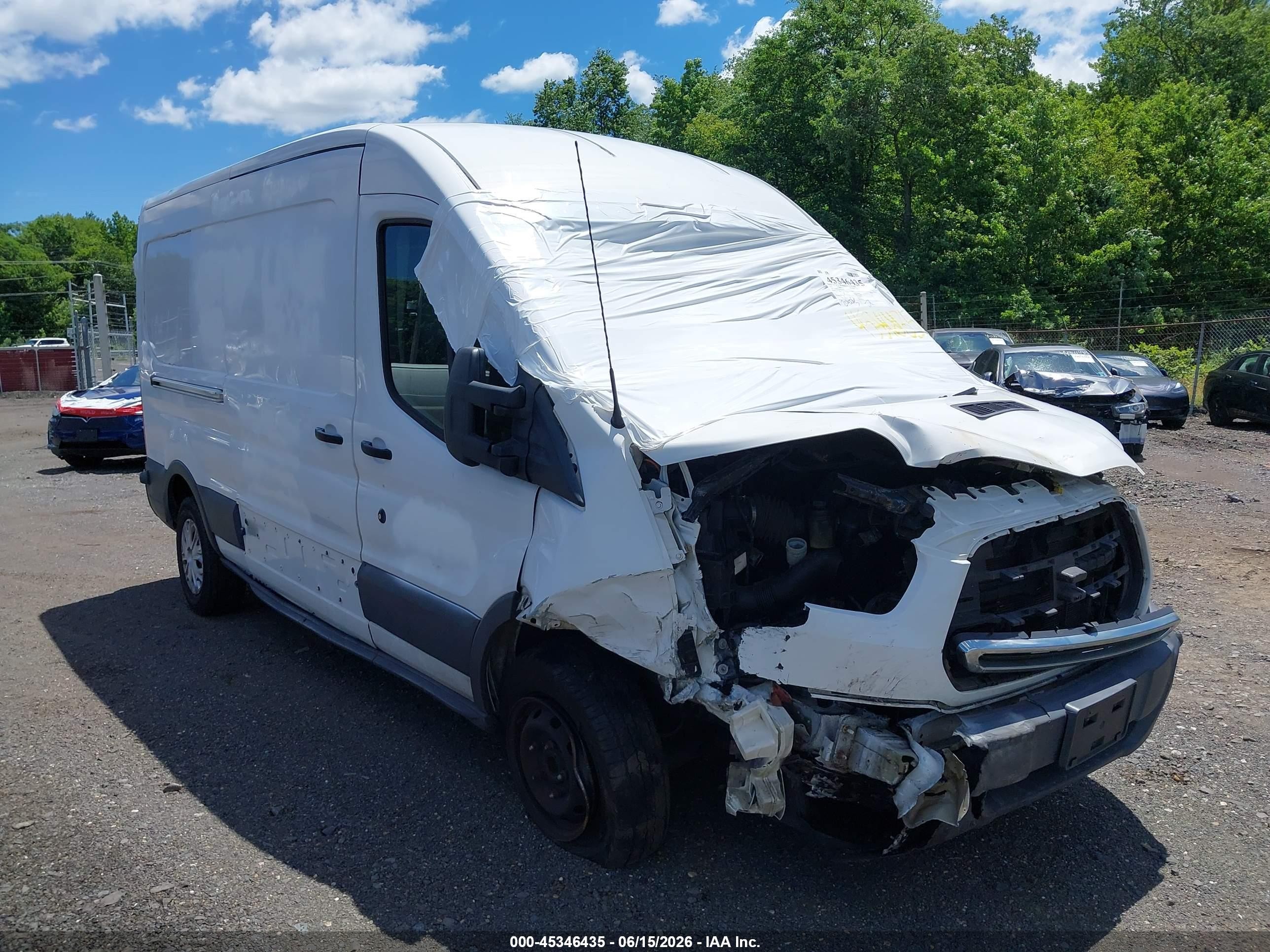 2015 Ford Transit-250 White vin: 1FTNR2CM7FKA05019