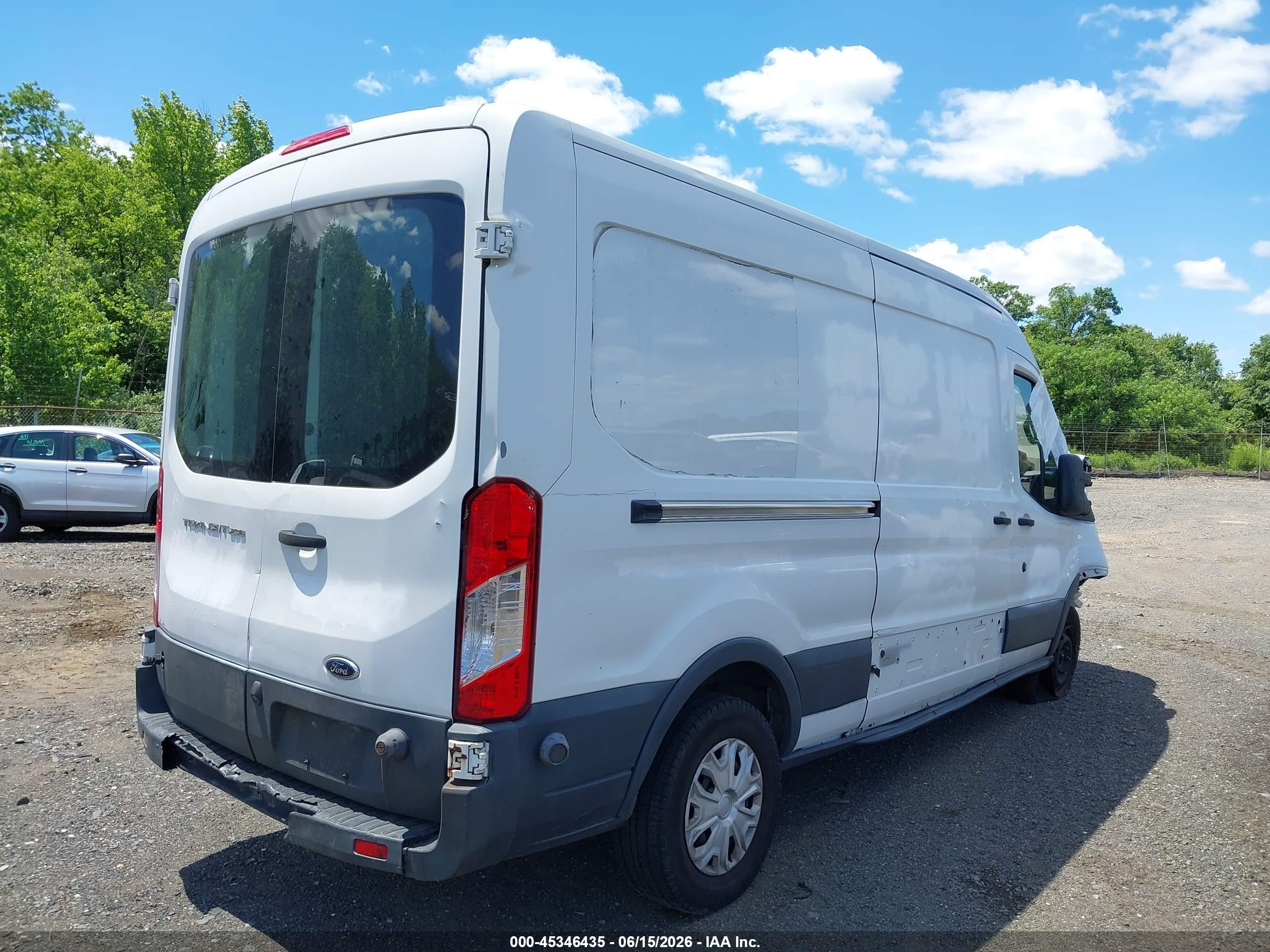 2015 Ford Transit-250 White vin: 1FTNR2CM7FKA05019