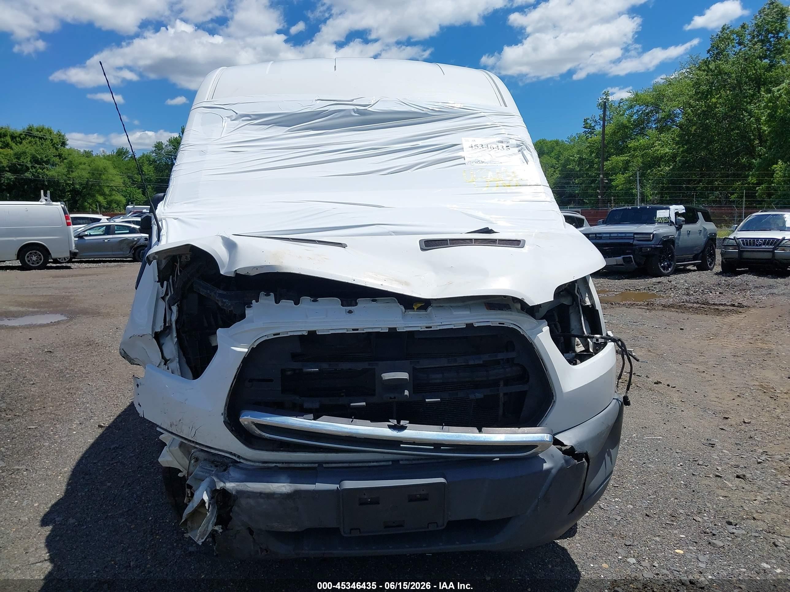 2015 Ford Transit-250 White vin: 1FTNR2CM7FKA05019