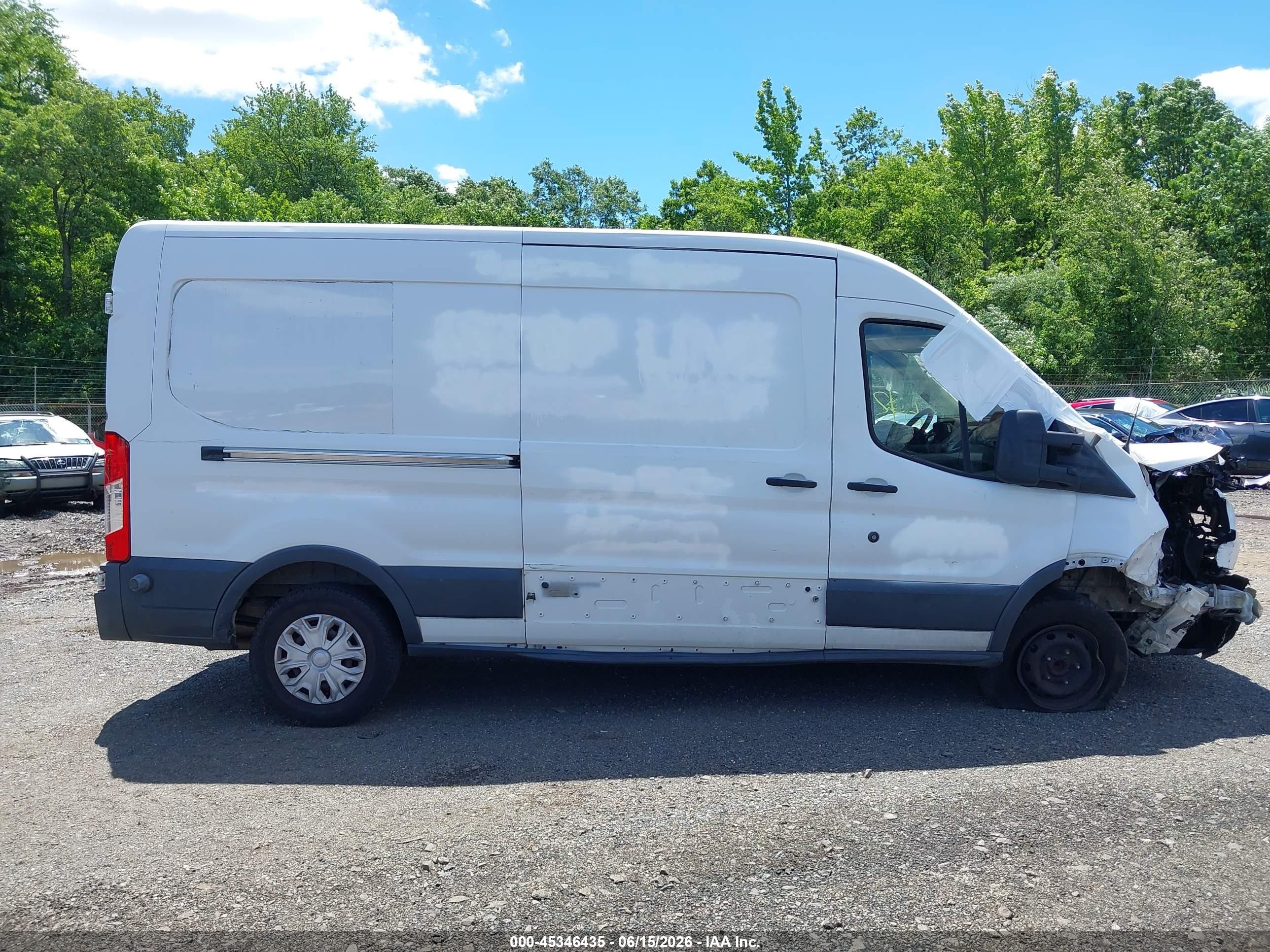 2015 Ford Transit-250 White vin: 1FTNR2CM7FKA05019