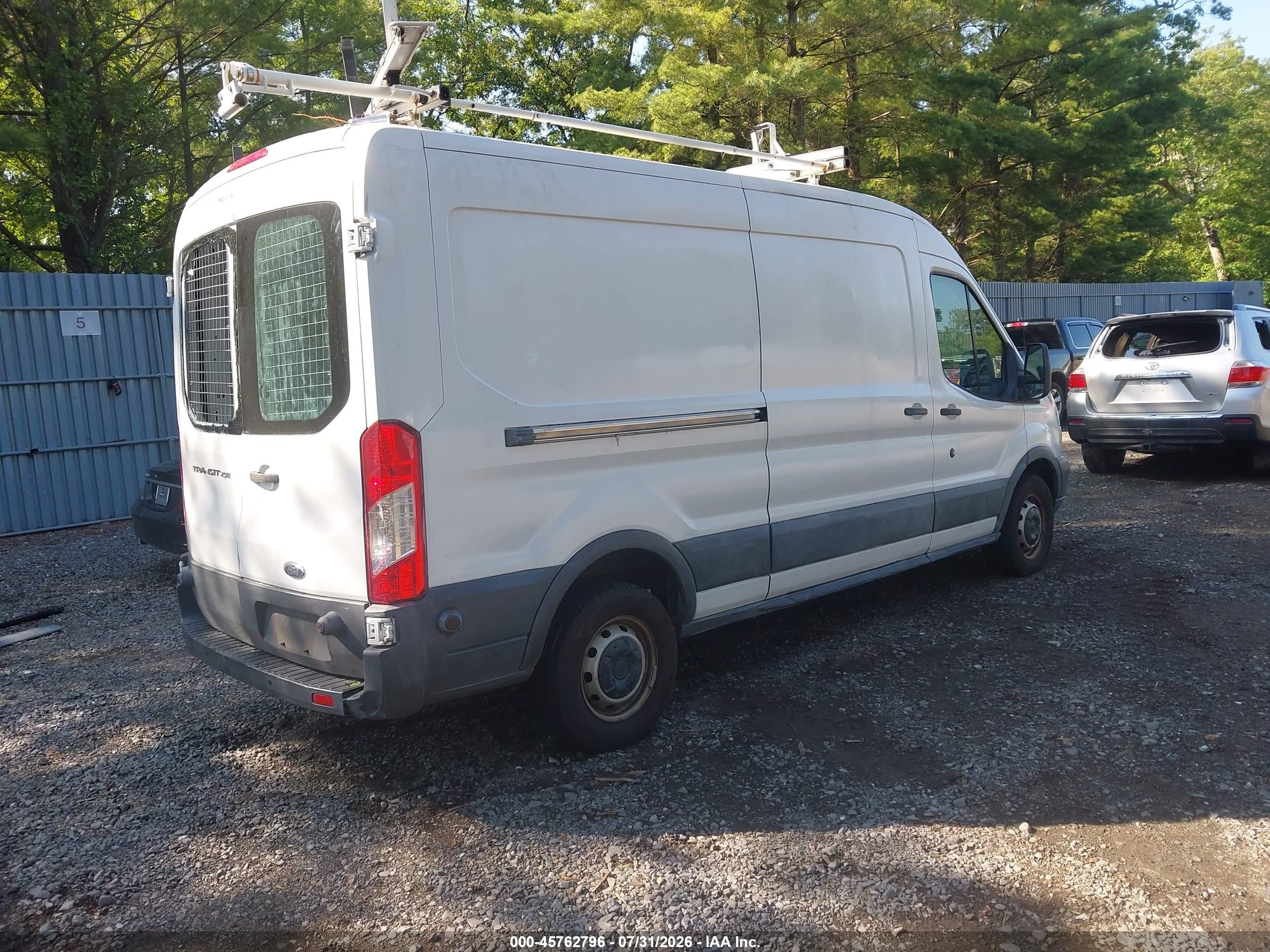 2015 Ford Transit-250   White vin: 1FTNR2CM7FKB07176