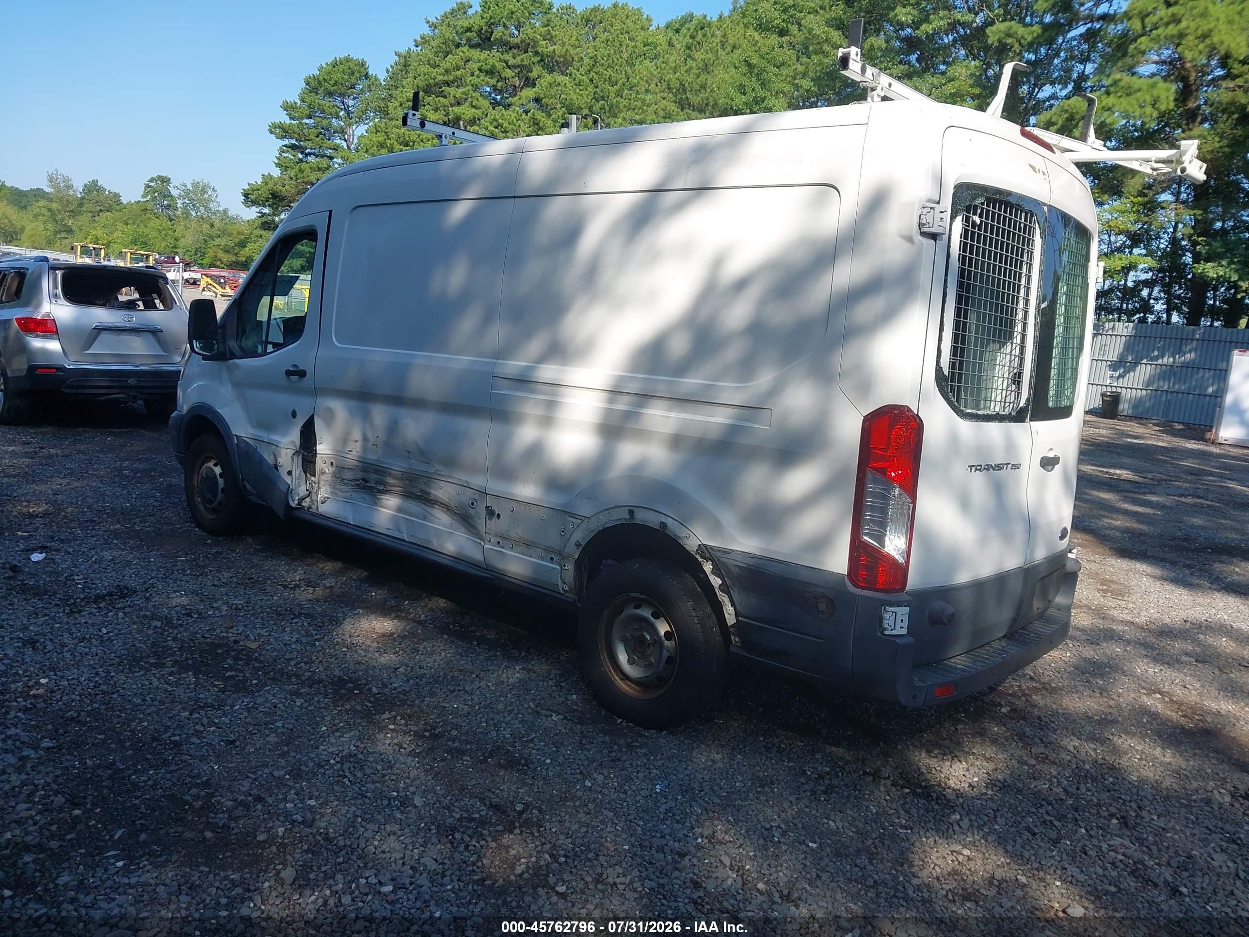 2015 Ford Transit-250   White vin: 1FTNR2CM7FKB07176