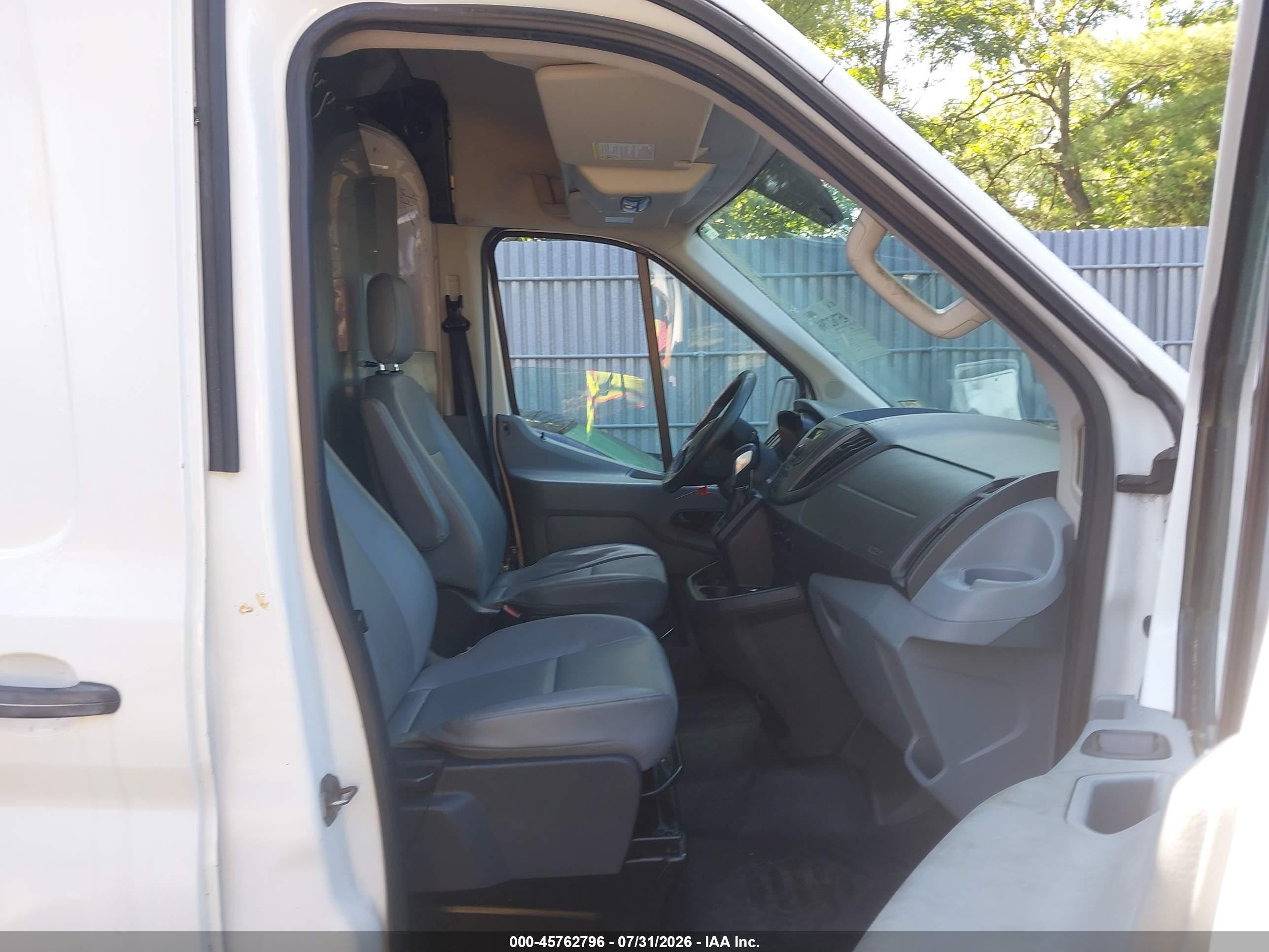 2015 Ford Transit-250   White vin: 1FTNR2CM7FKB07176