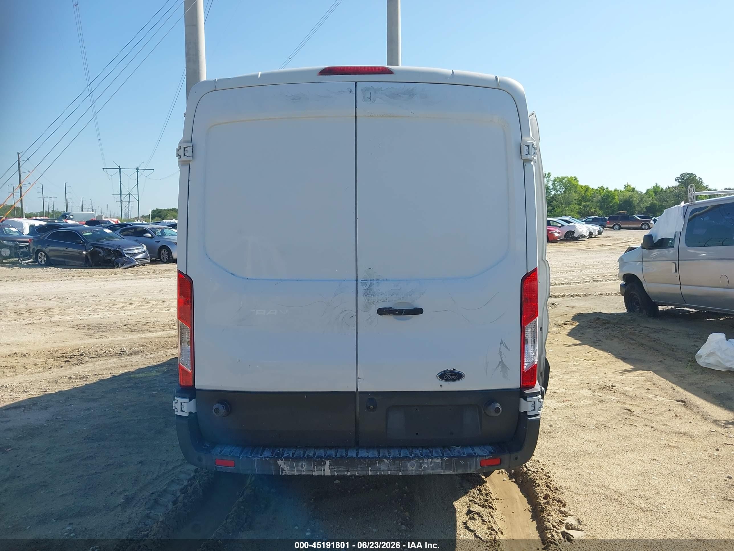 2015 Ford Transit-250   White vin: 1FTNR2CM8FKA04316