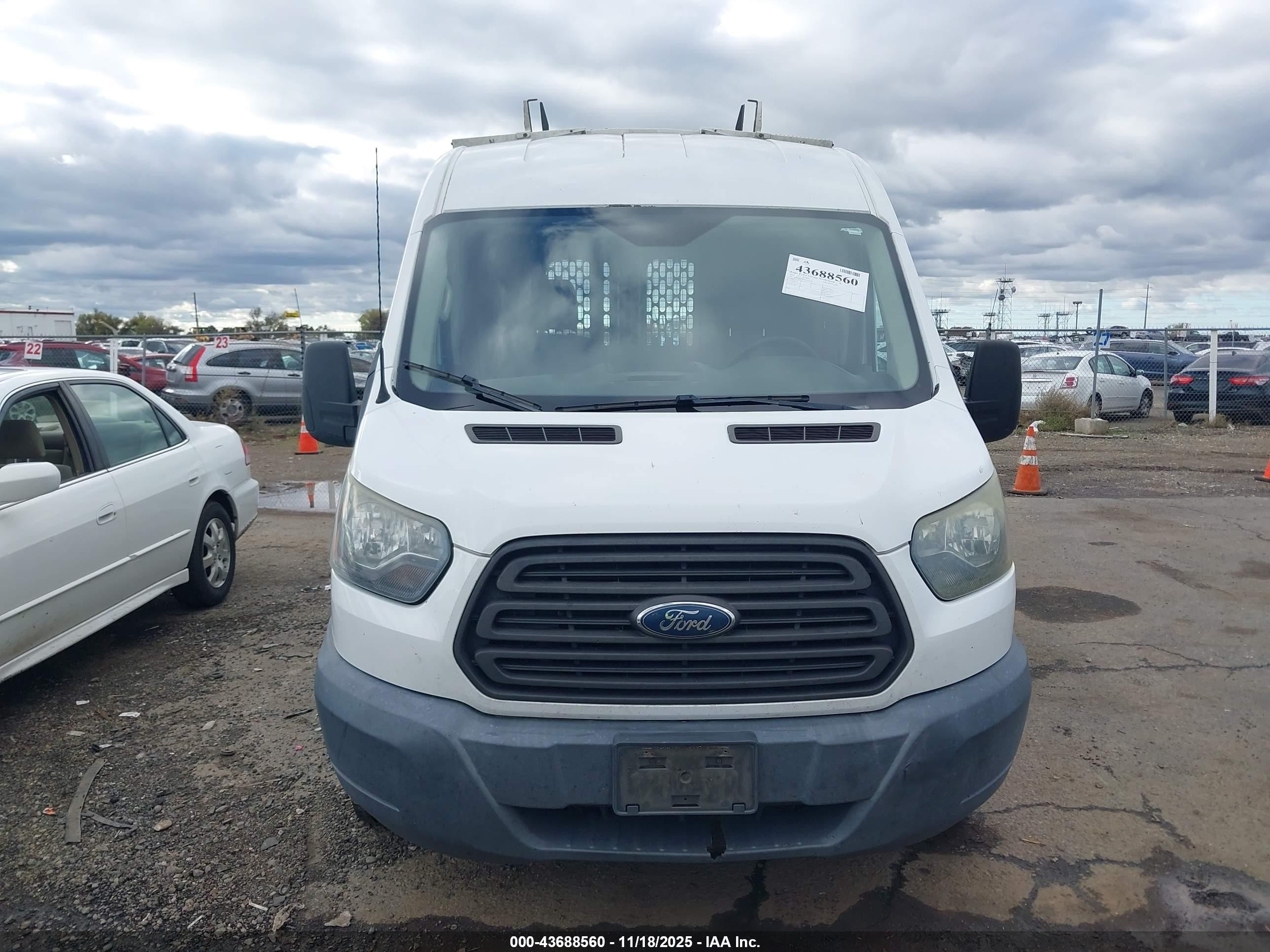 2015 Ford Transit-250   White vin: 1FTNR2CMXFKA53274
