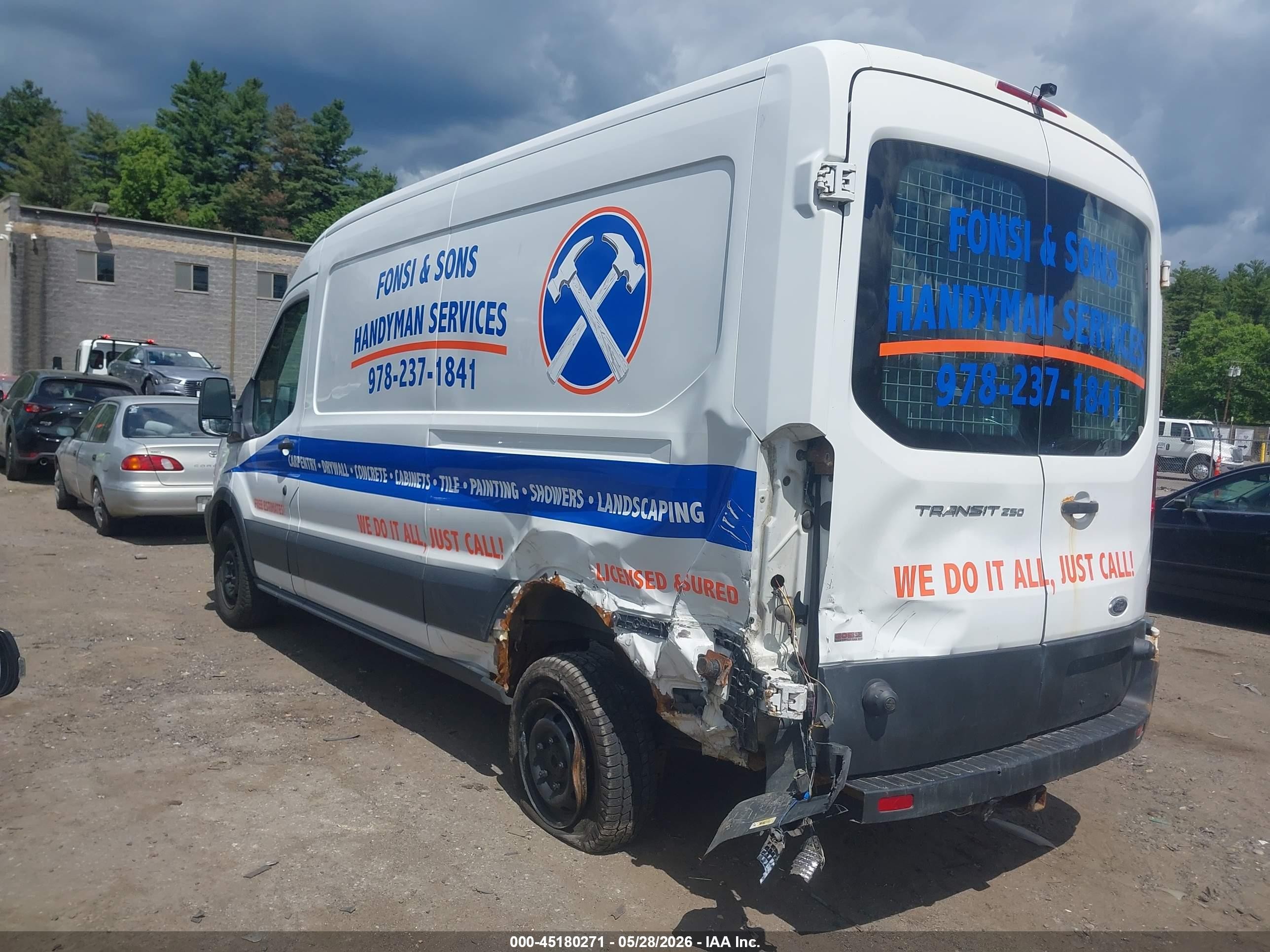 2015 Ford Transit-250   White vin: 1FTNR2CMXFKA78272