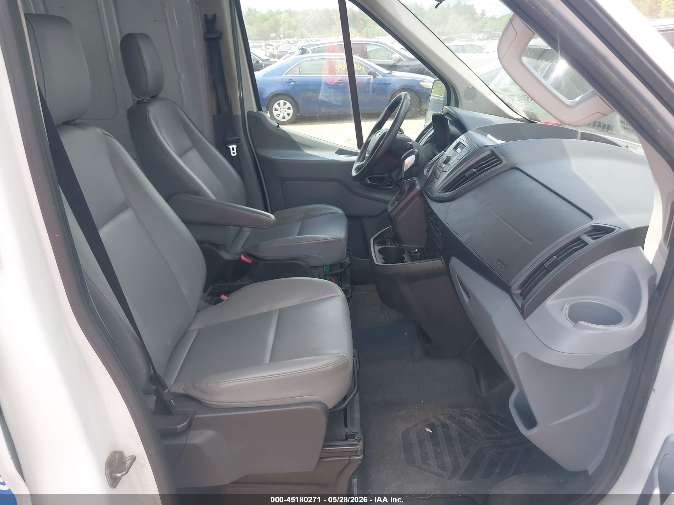 2015 Ford Transit-250   White vin: 1FTNR2CMXFKA78272