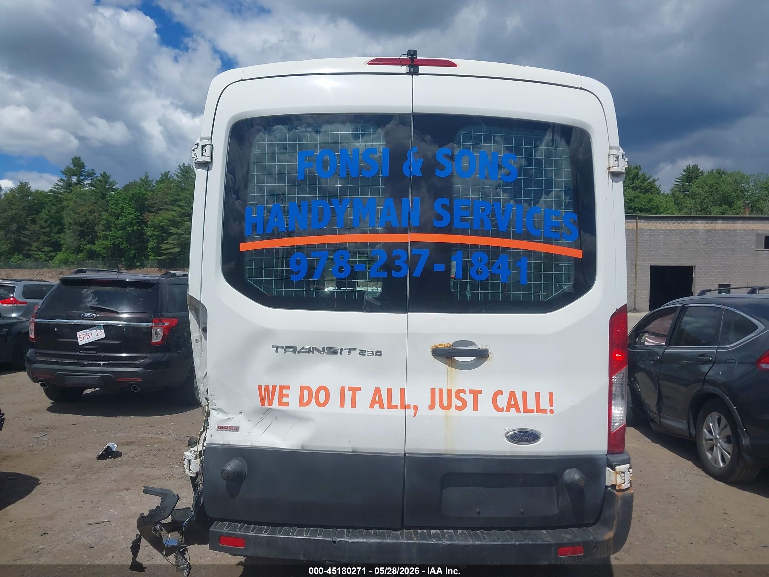 2015 Ford Transit-250   White vin: 1FTNR2CMXFKA78272
