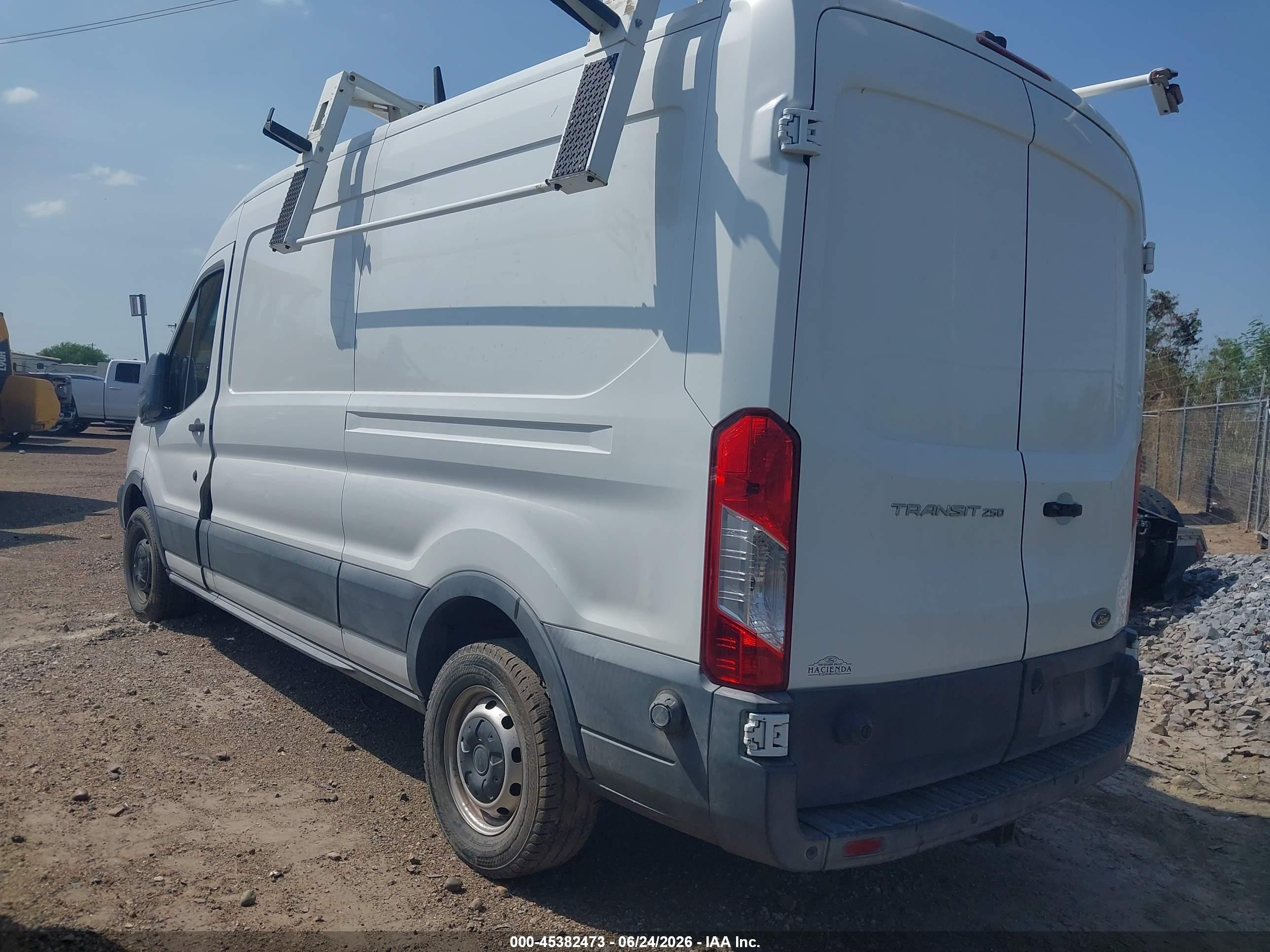 2015 Ford Transit-250   White vin: 1FTNR2CMXFKB25591