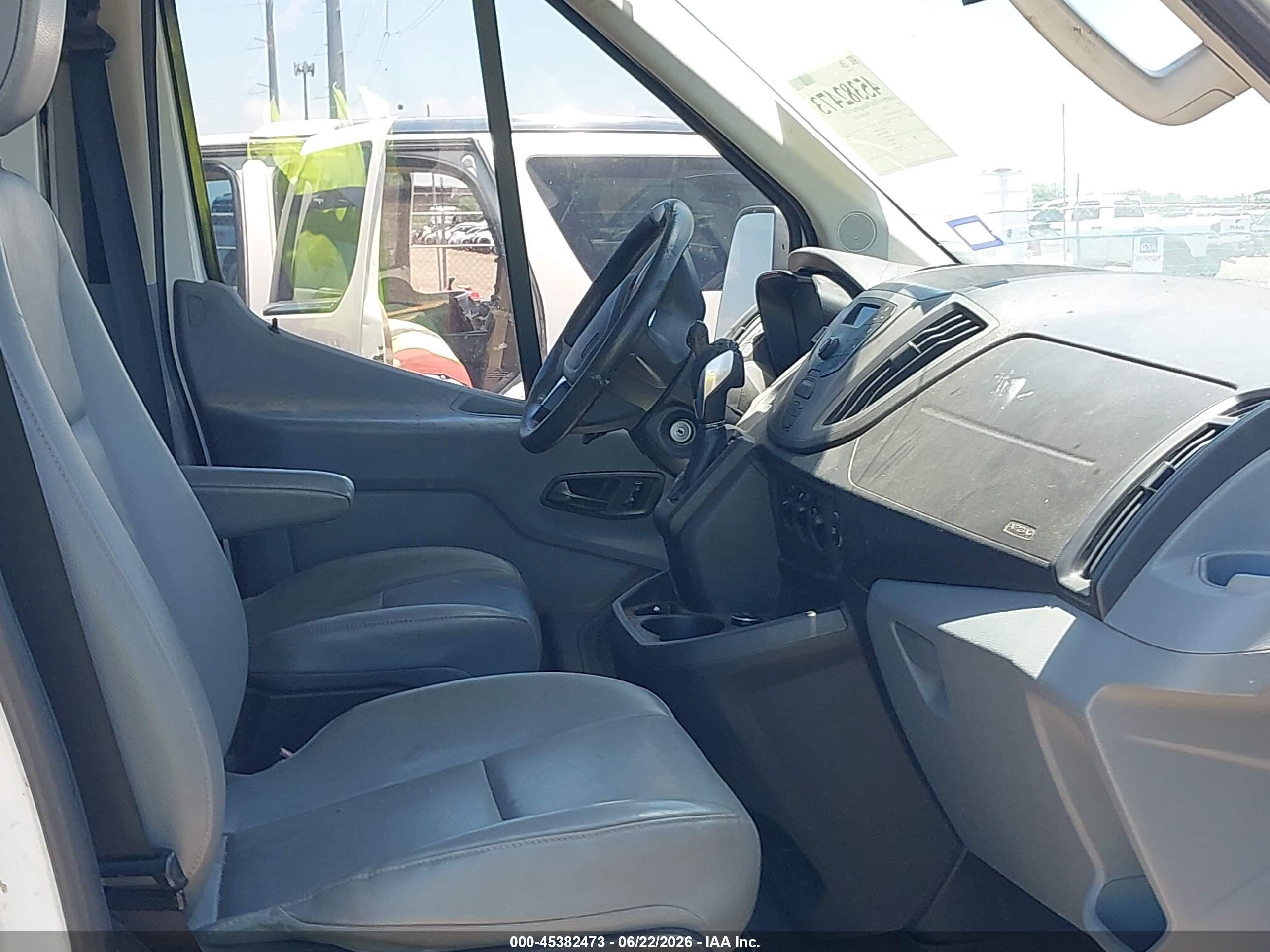2015 Ford Transit-250   White vin: 1FTNR2CMXFKB25591