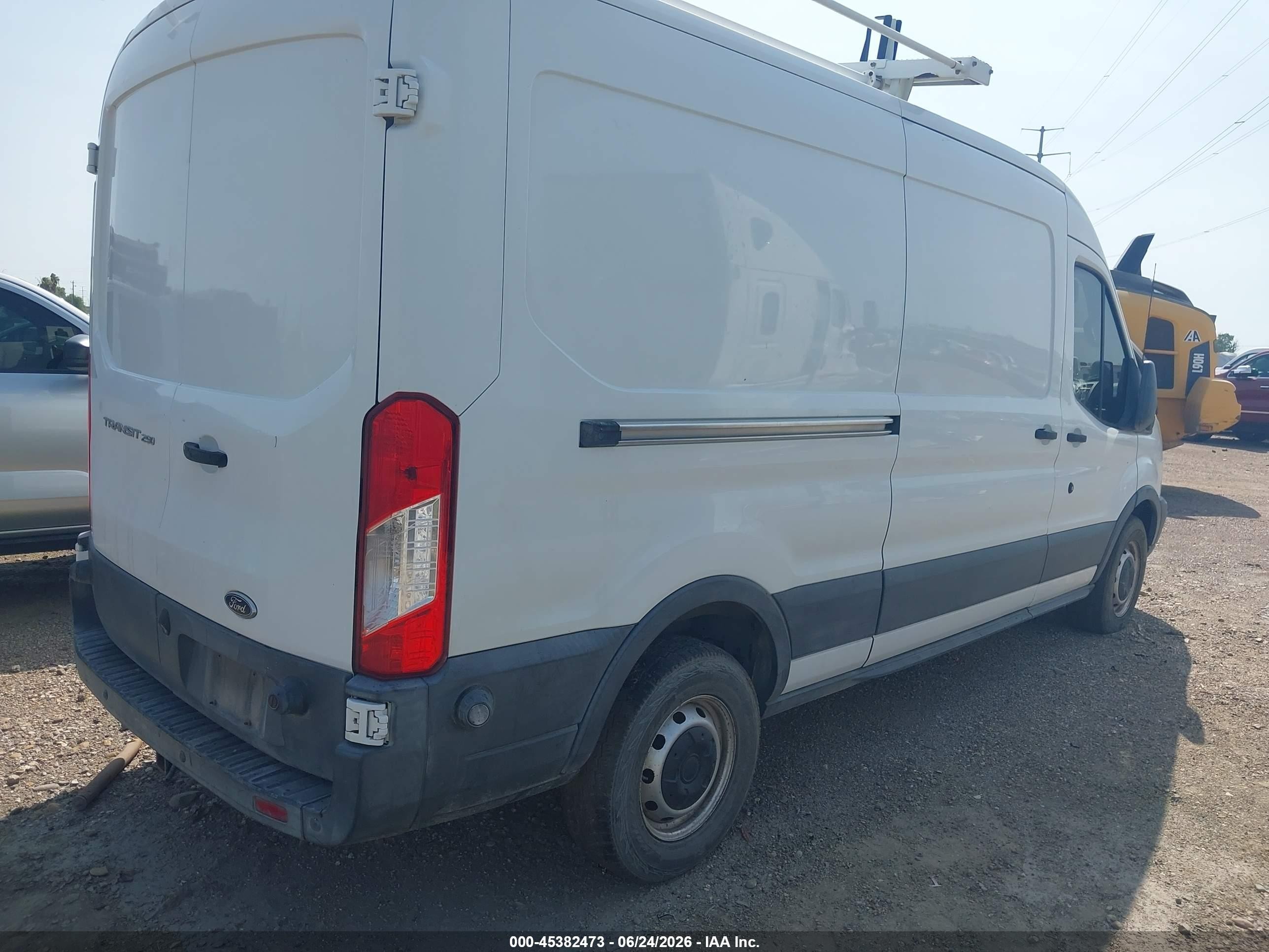 2015 Ford Transit-250   White vin: 1FTNR2CMXFKB25591