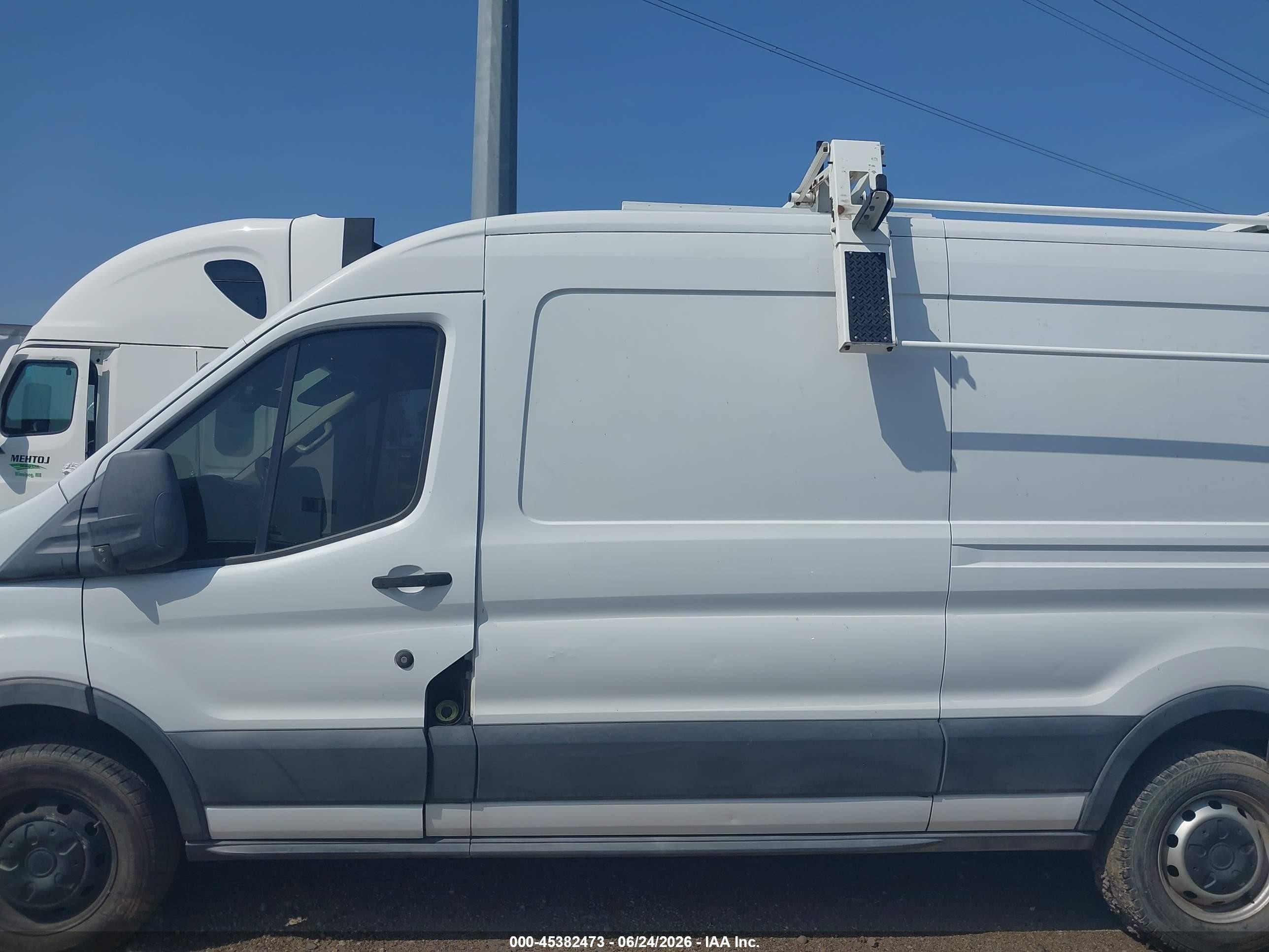 2015 Ford Transit-250   White vin: 1FTNR2CMXFKB25591