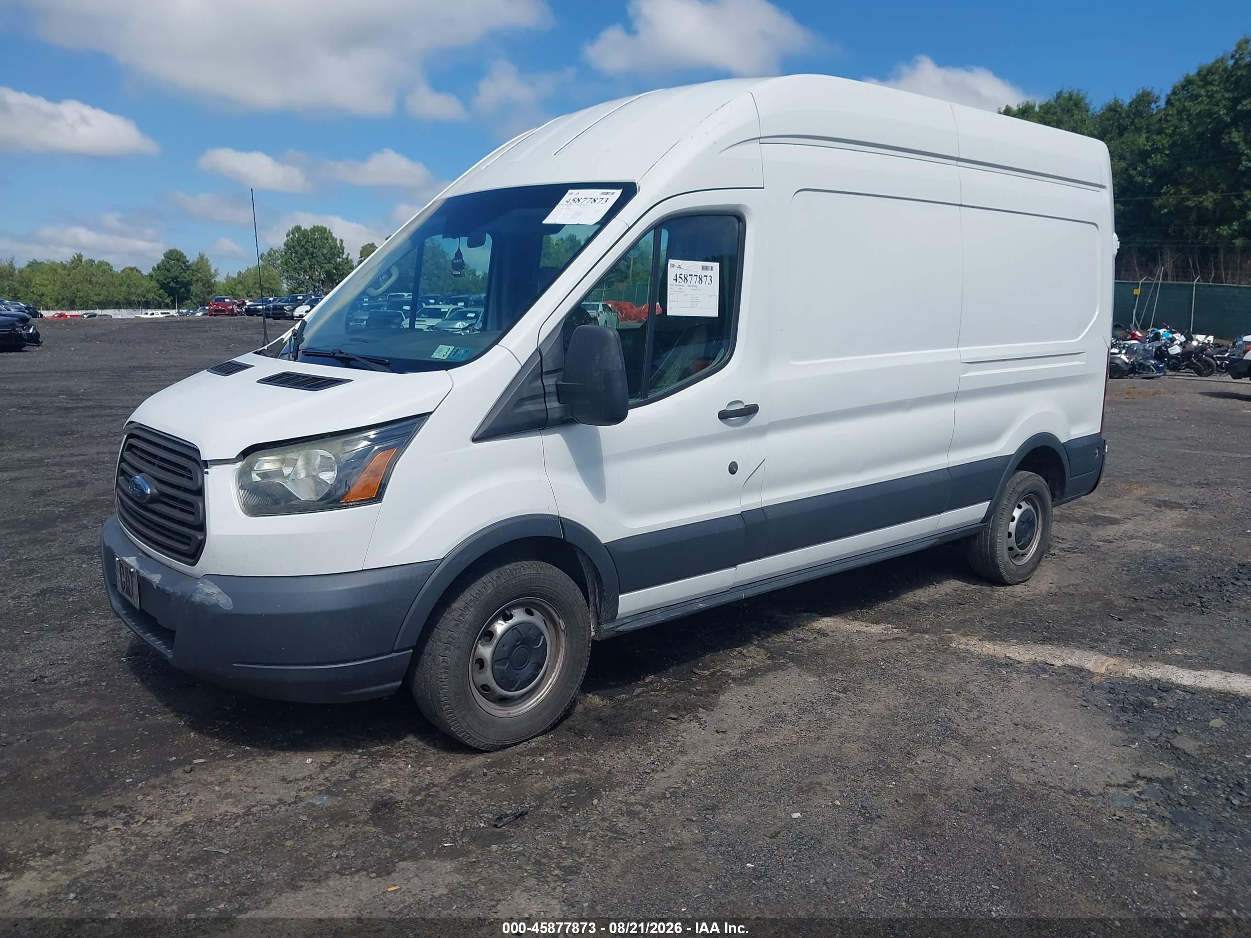 2015 Ford Transit-250   White vin: 1FTNR2XG1FKB07257