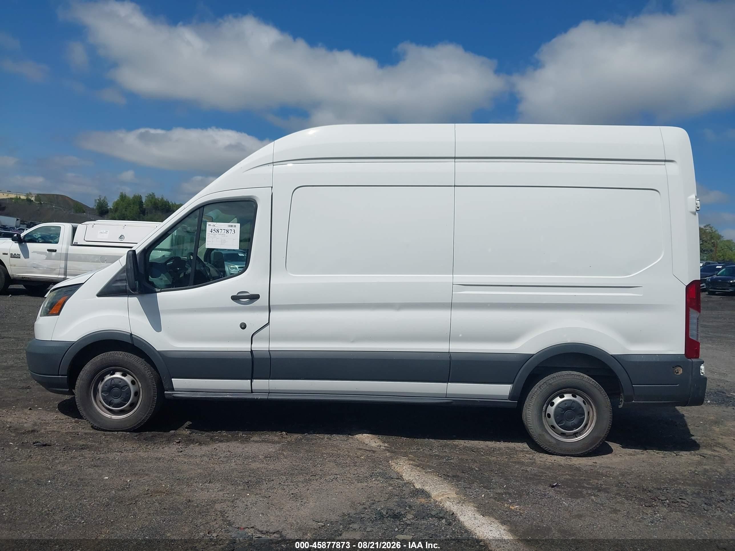 2015 Ford Transit-250   White vin: 1FTNR2XG1FKB07257