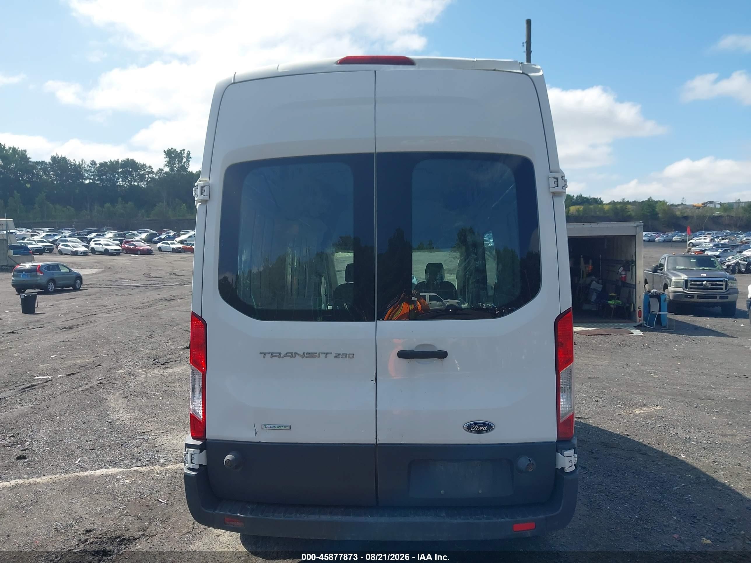 2015 Ford Transit-250   White vin: 1FTNR2XG1FKB07257