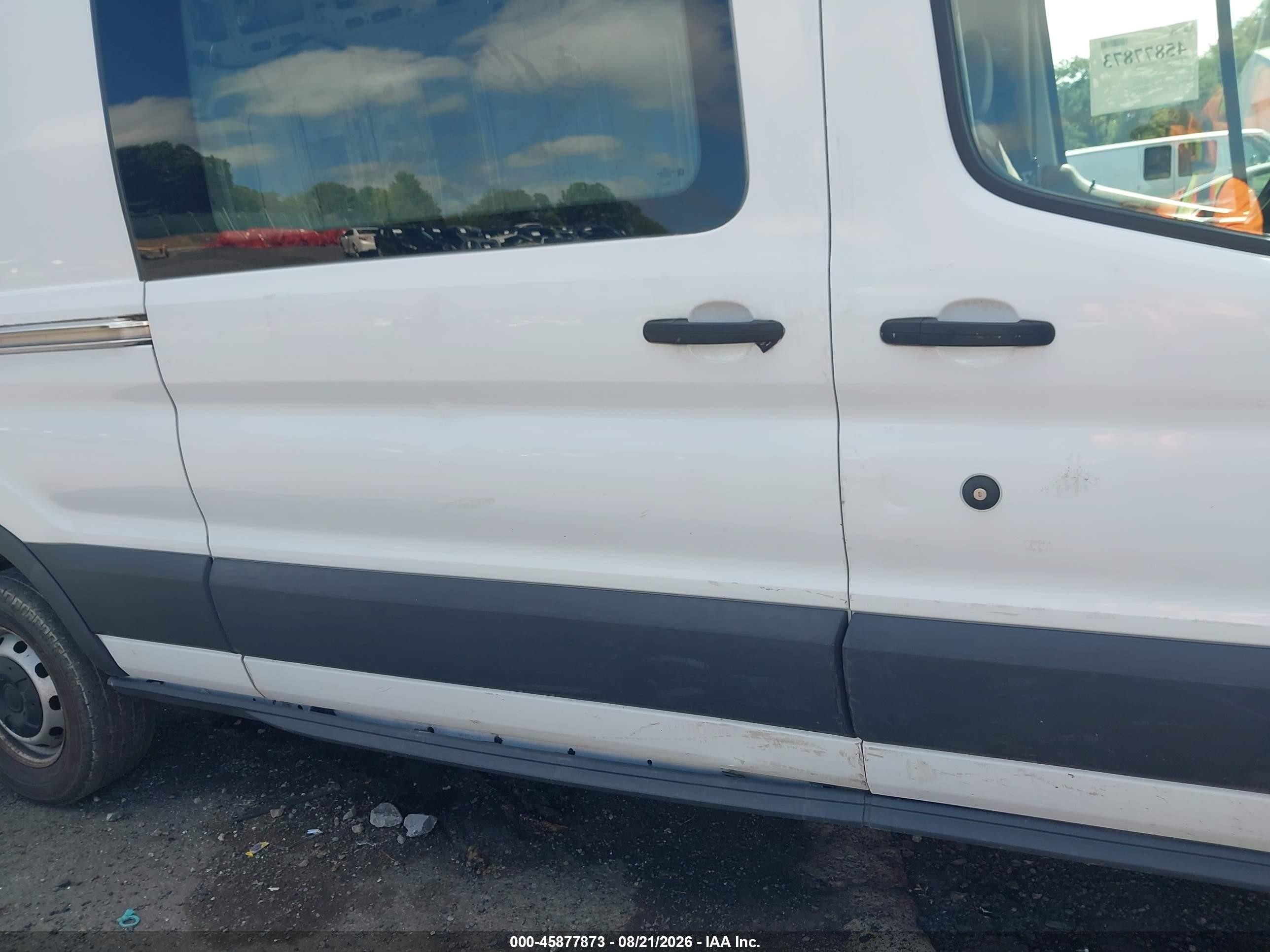 2015 Ford Transit-250   White vin: 1FTNR2XG1FKB07257