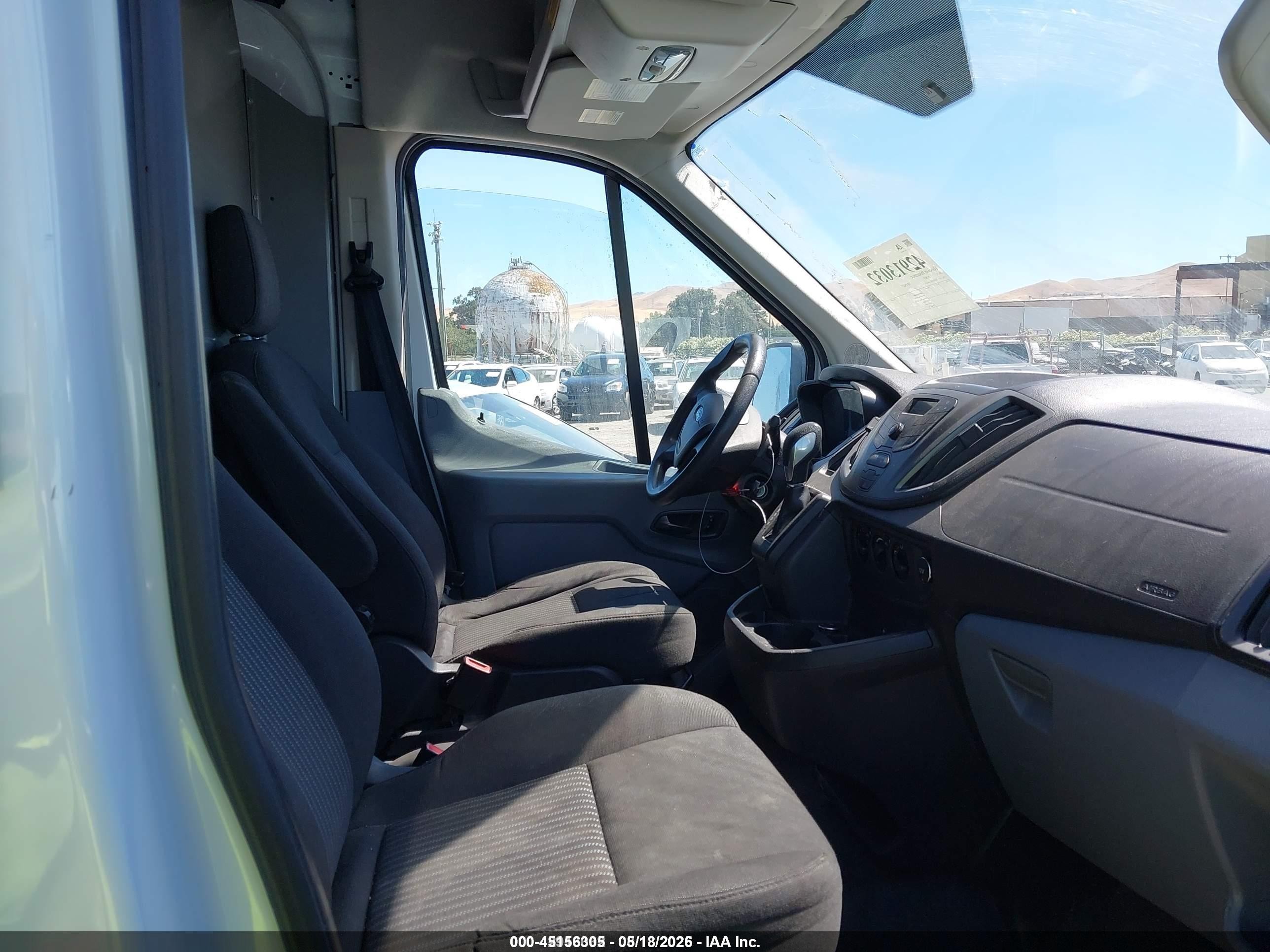 2015 Ford Transit-250   White vin: 1FTNR2XG3FKA94124