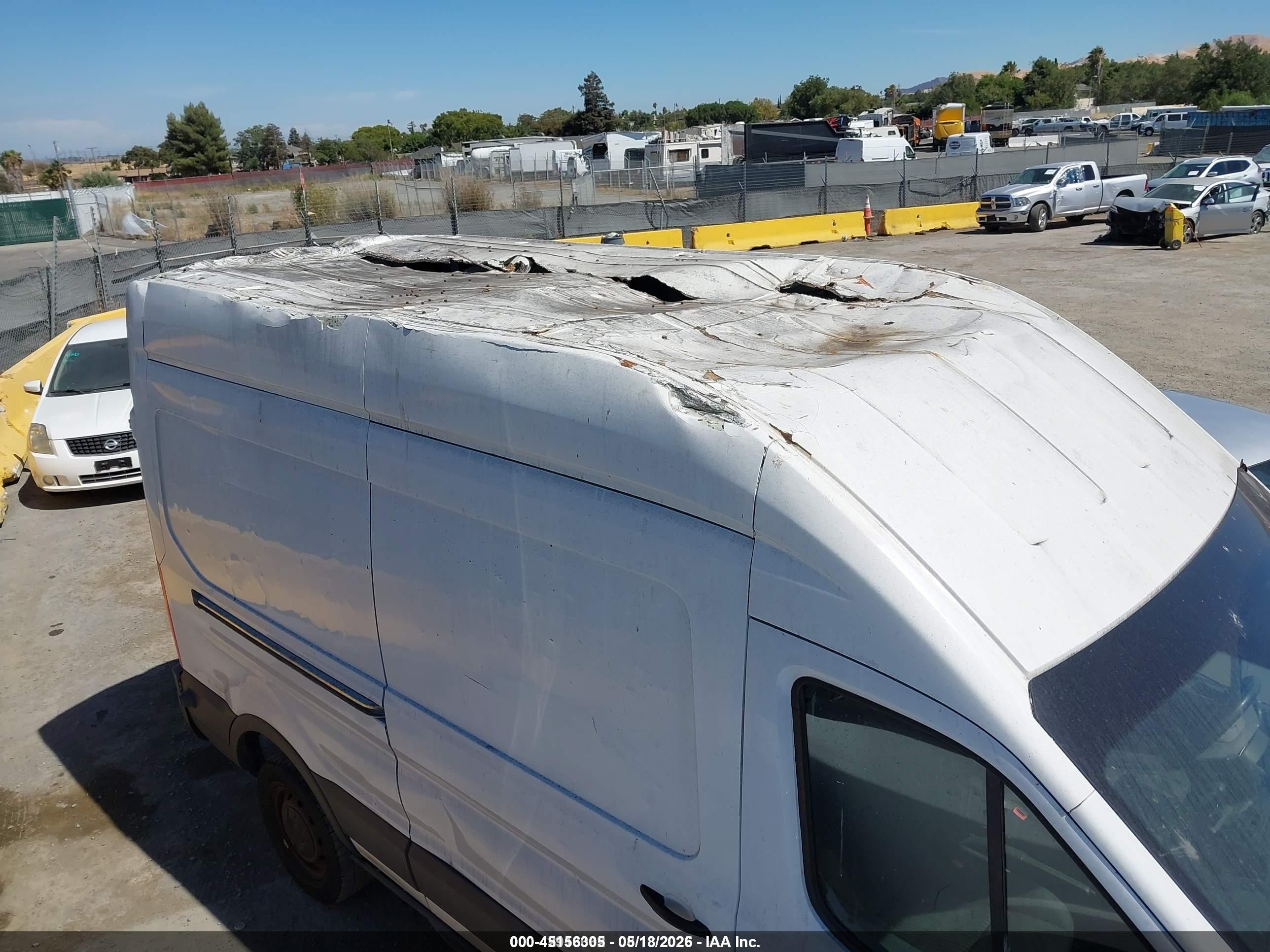 2015 Ford Transit-250   White vin: 1FTNR2XG3FKA94124